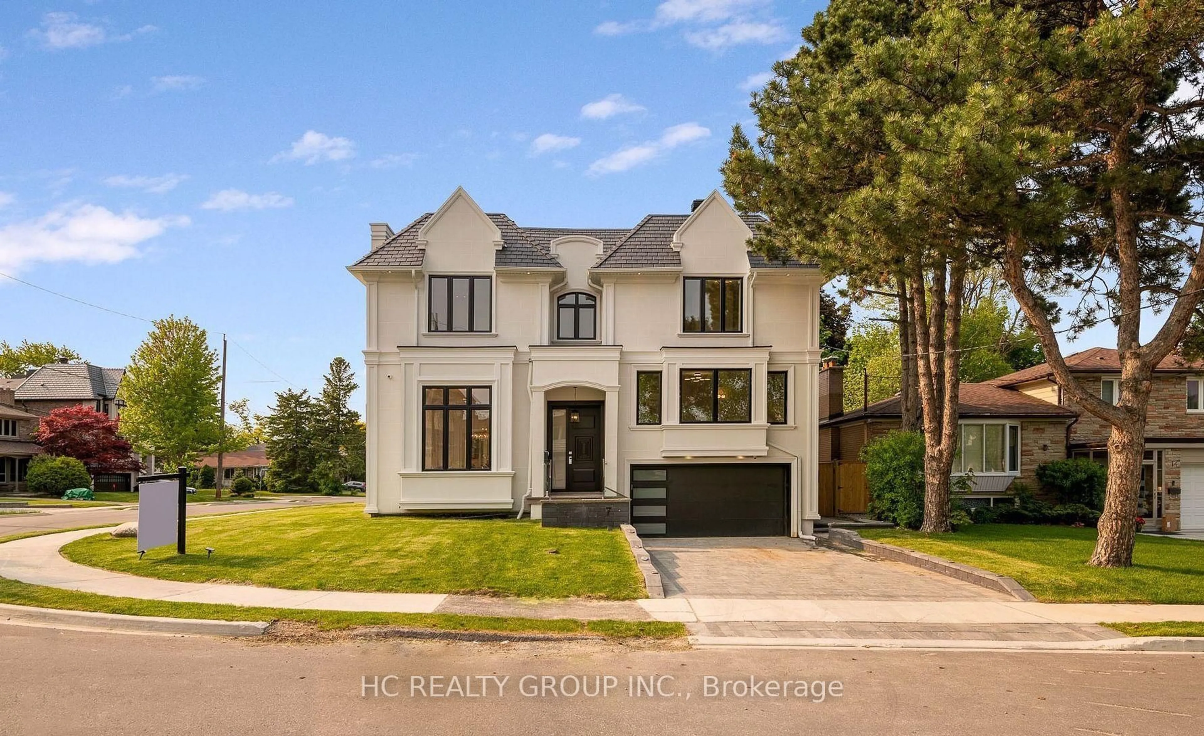 Home with brick exterior material, street for 7 Knollview Cres, Toronto Ontario M2K 2C9