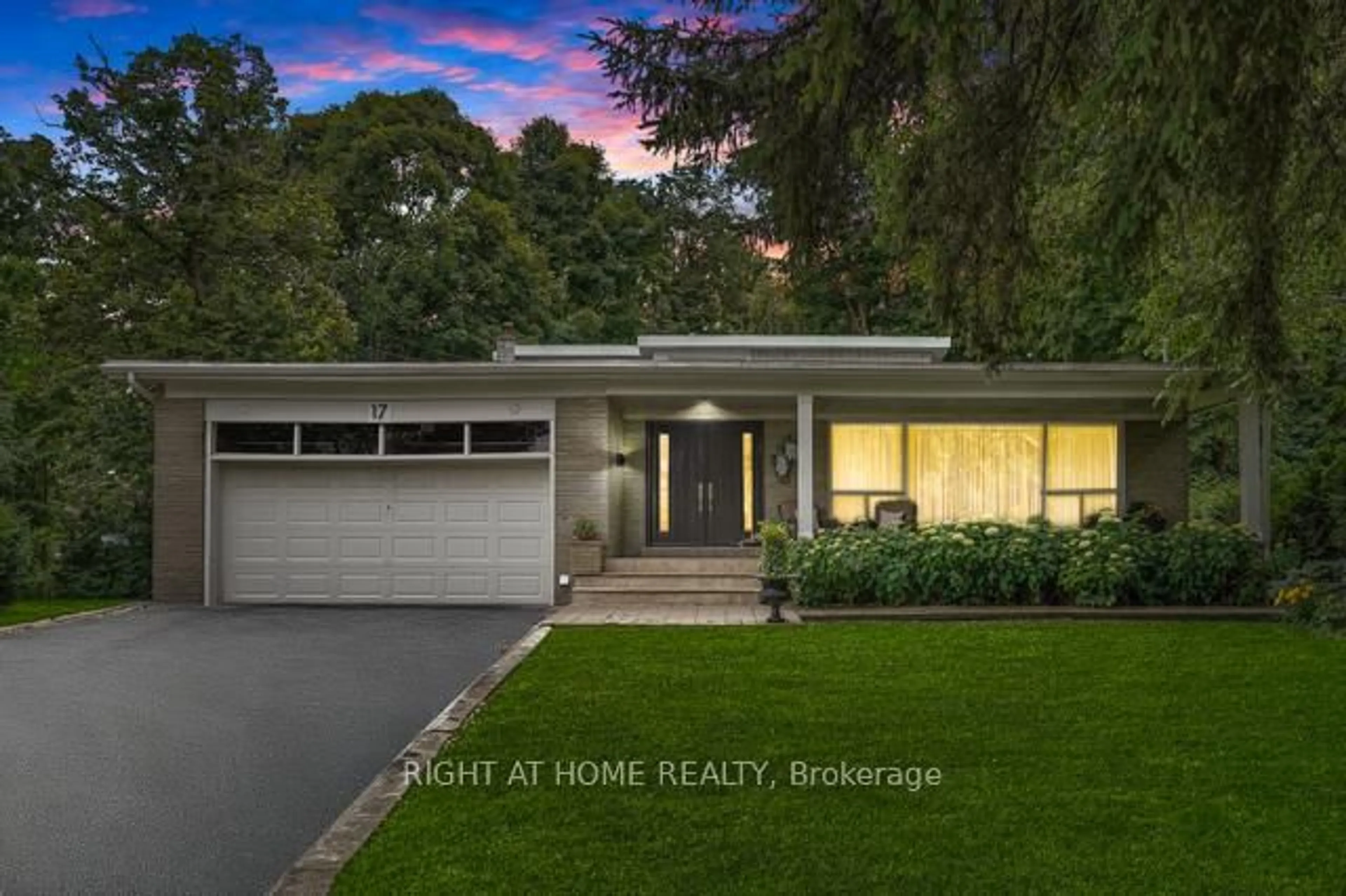 Home with vinyl exterior material, street for 17 Denmark Cres, Toronto Ontario M2R 1J3
