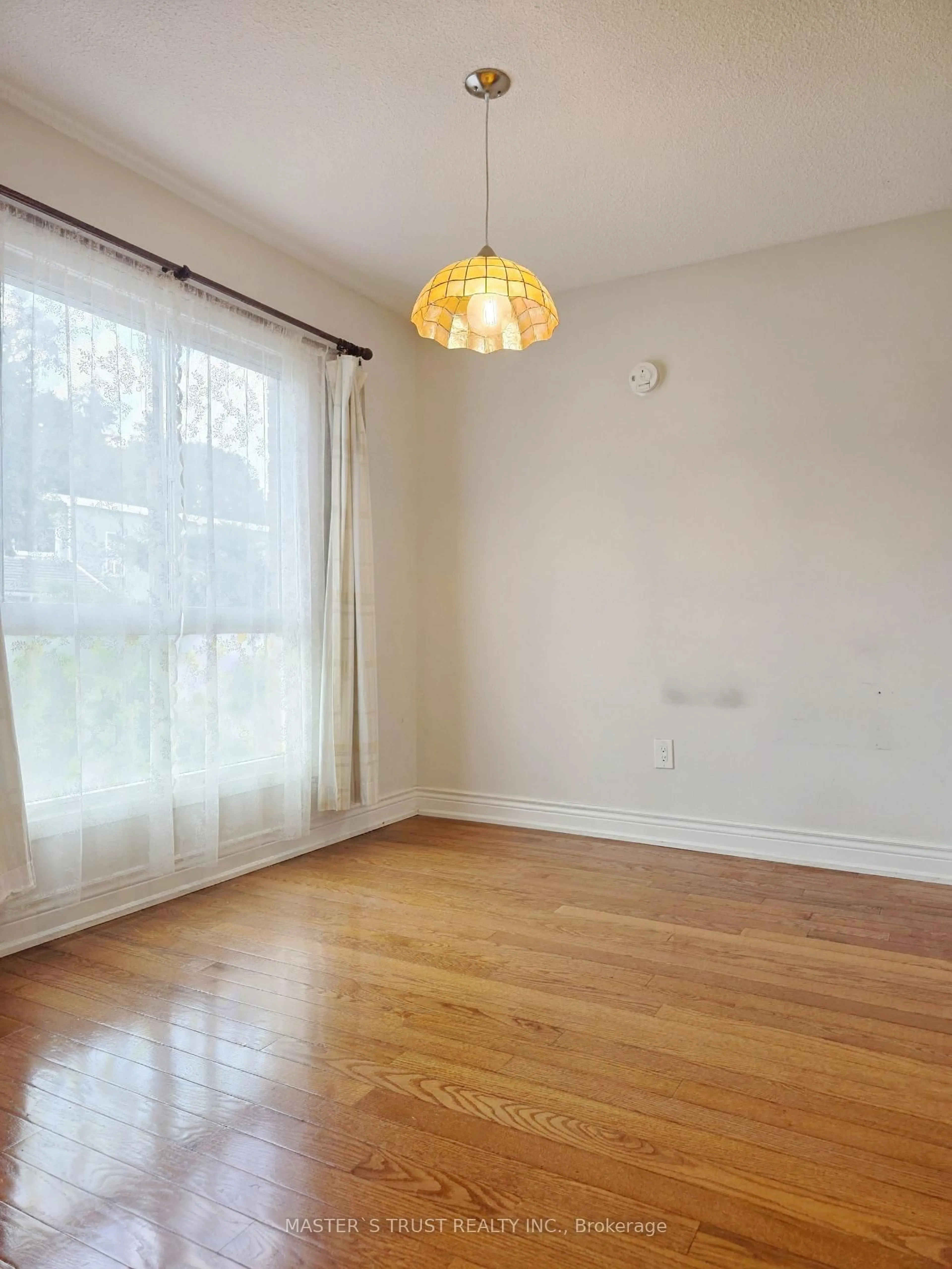 A pic of a room for 10 Elsa Vine Way, Toronto Ontario M2J 4H9