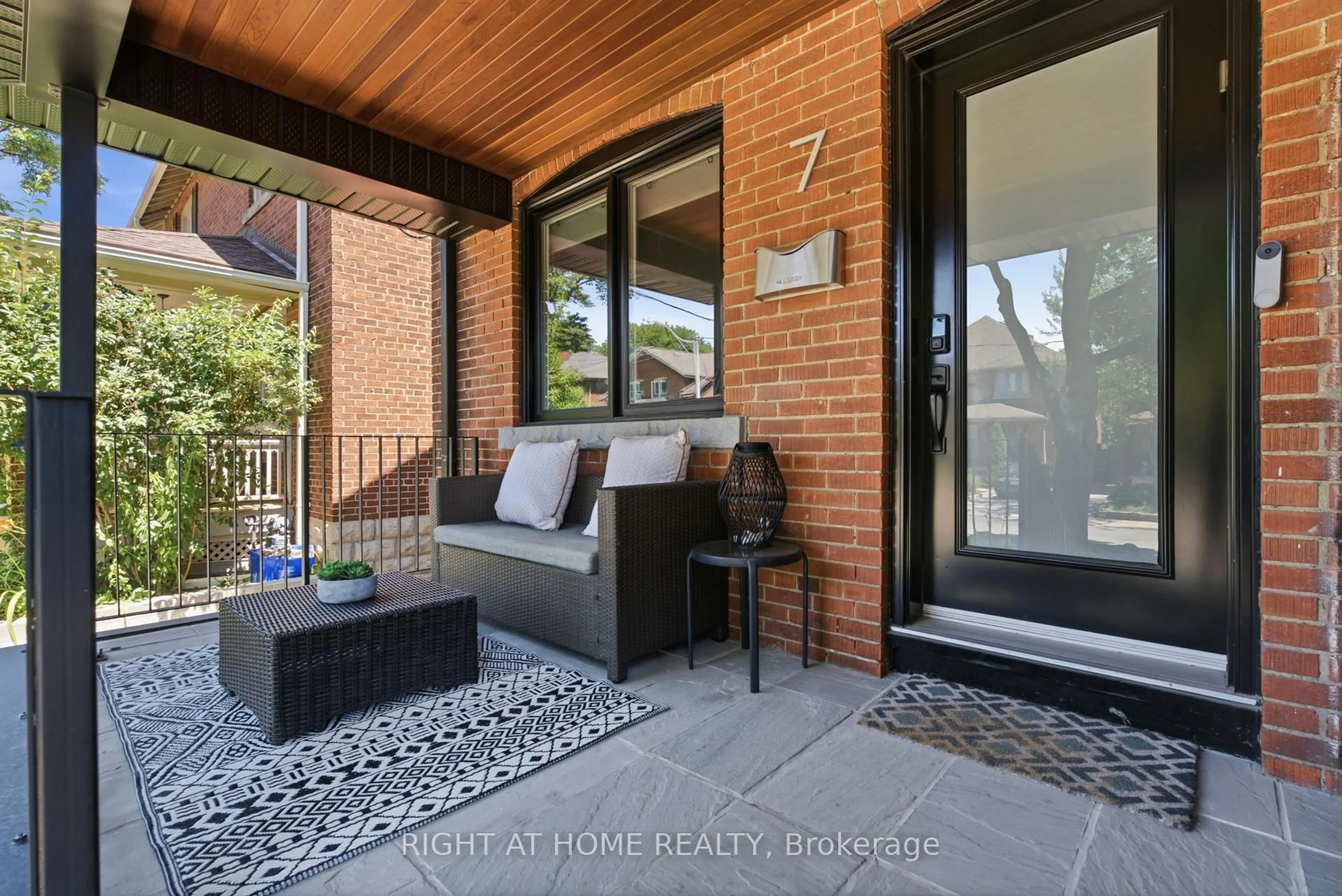 Patio, street for 7 Hector Ave, Toronto Ontario M6G 3G2