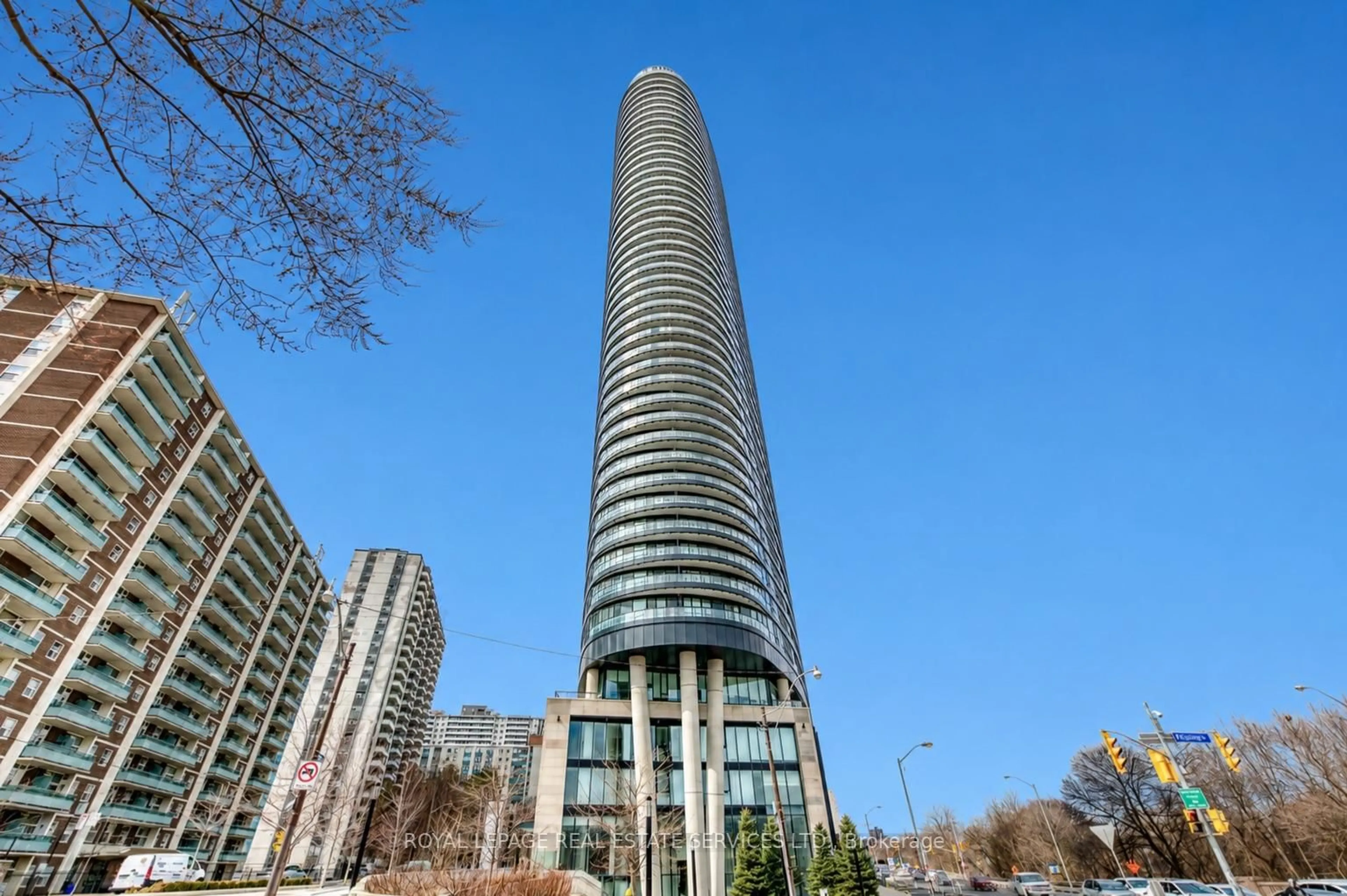 Unknown for 585 Bloor St #1320, Toronto Ontario M4W 0B3