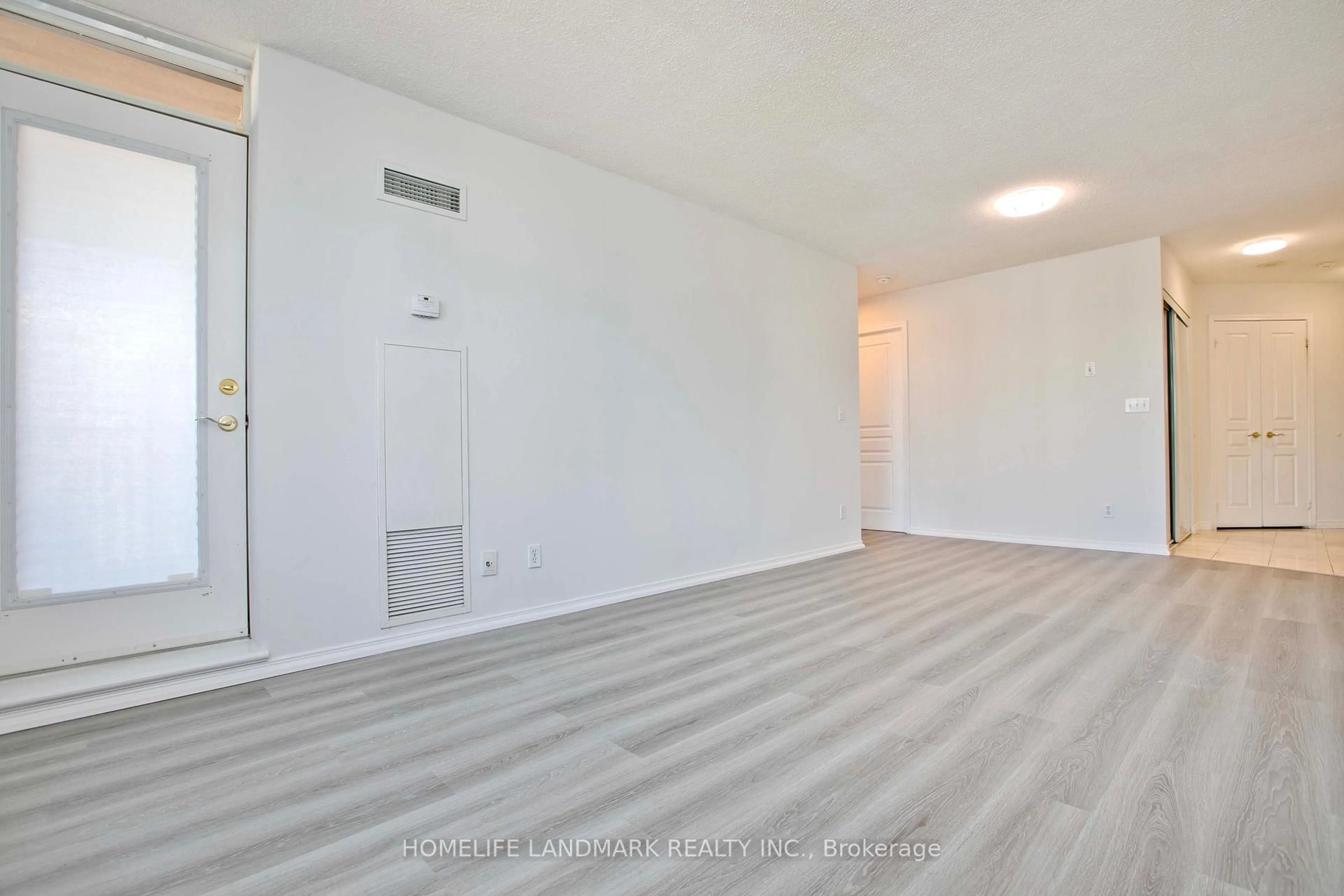 A pic of a room for 55 Harrison Garden Blvd #1210, Toronto Ontario M2N 7G3