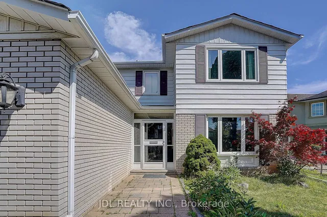 20 Mossgrove Tr, Toronto 3
