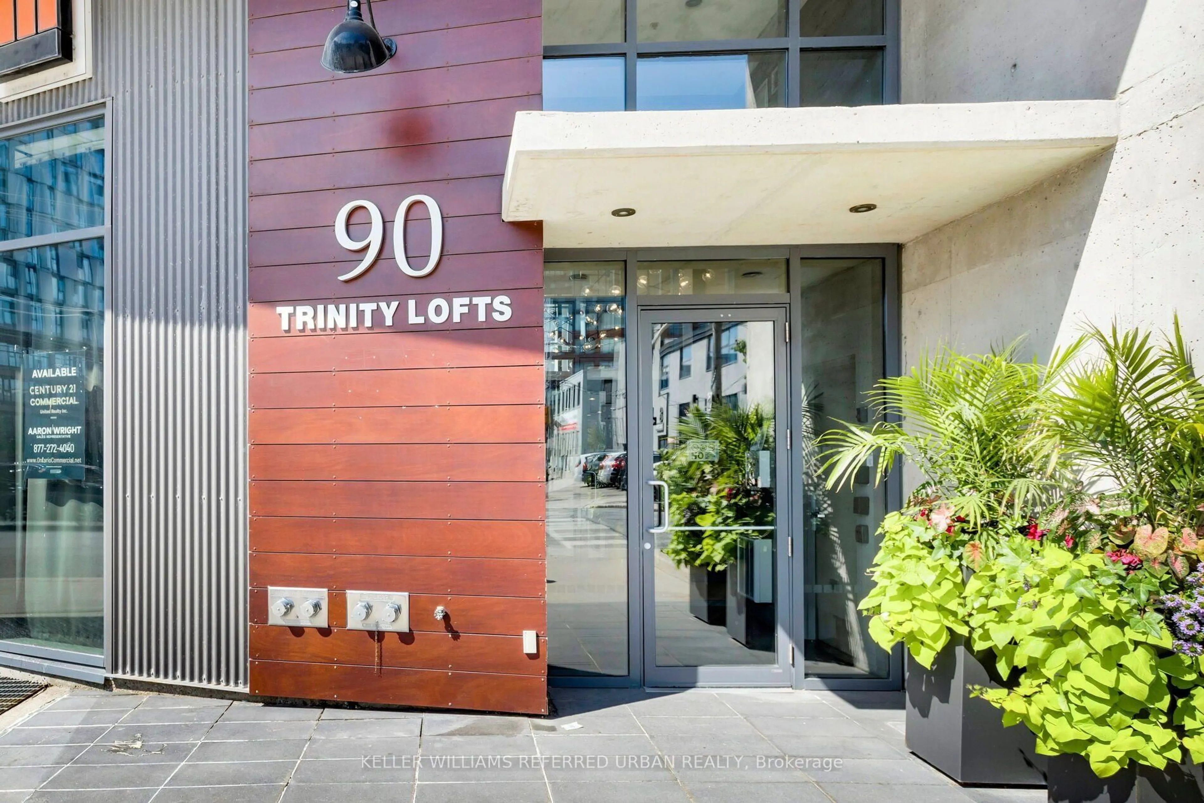 Indoor entryway for 90 Trinity St #212, Toronto Ontario M5A 0E4