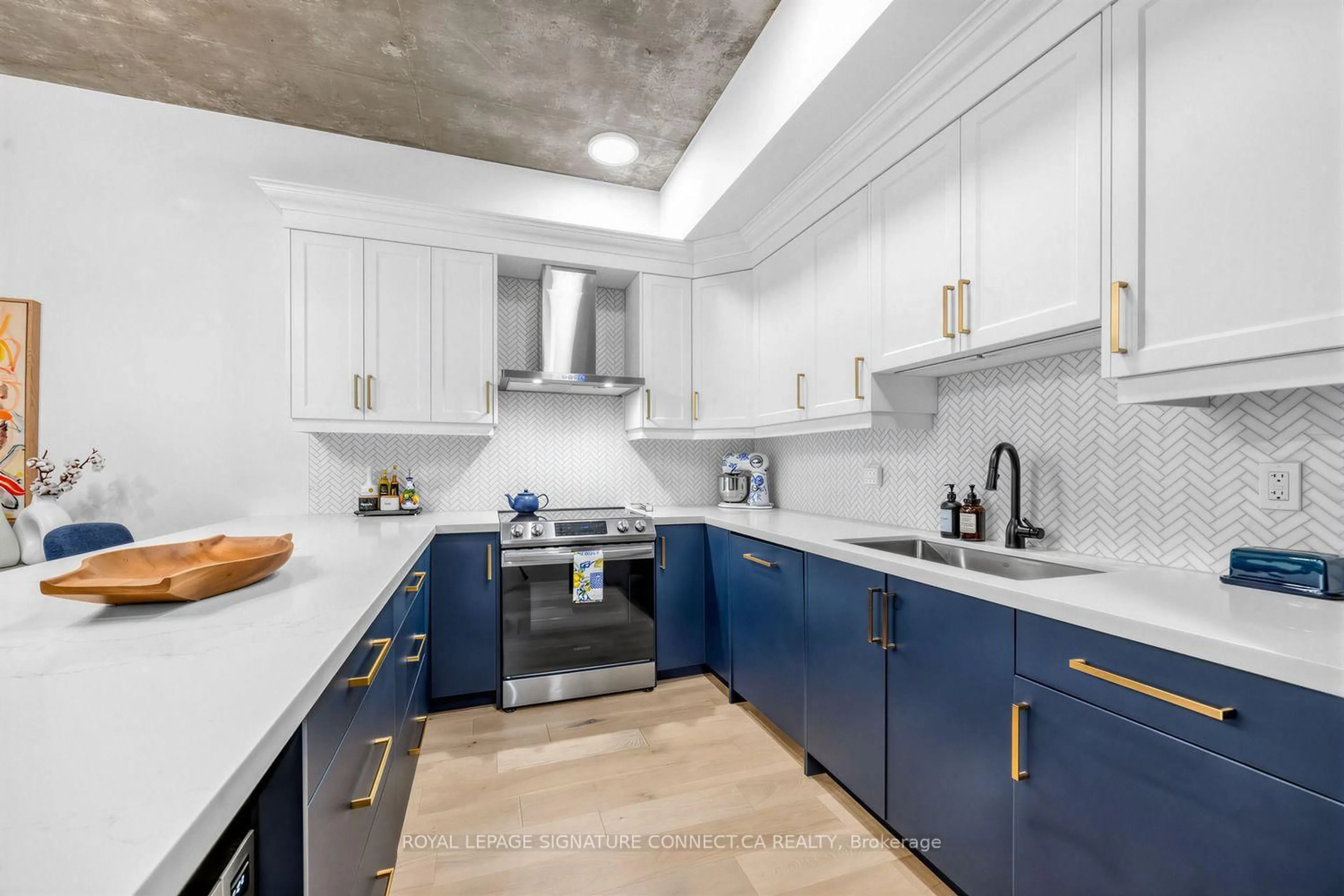 Contemporary kitchen, ceramic/tile floor for 66 Portland St #PH806, Toronto Ontario M5V 2M6