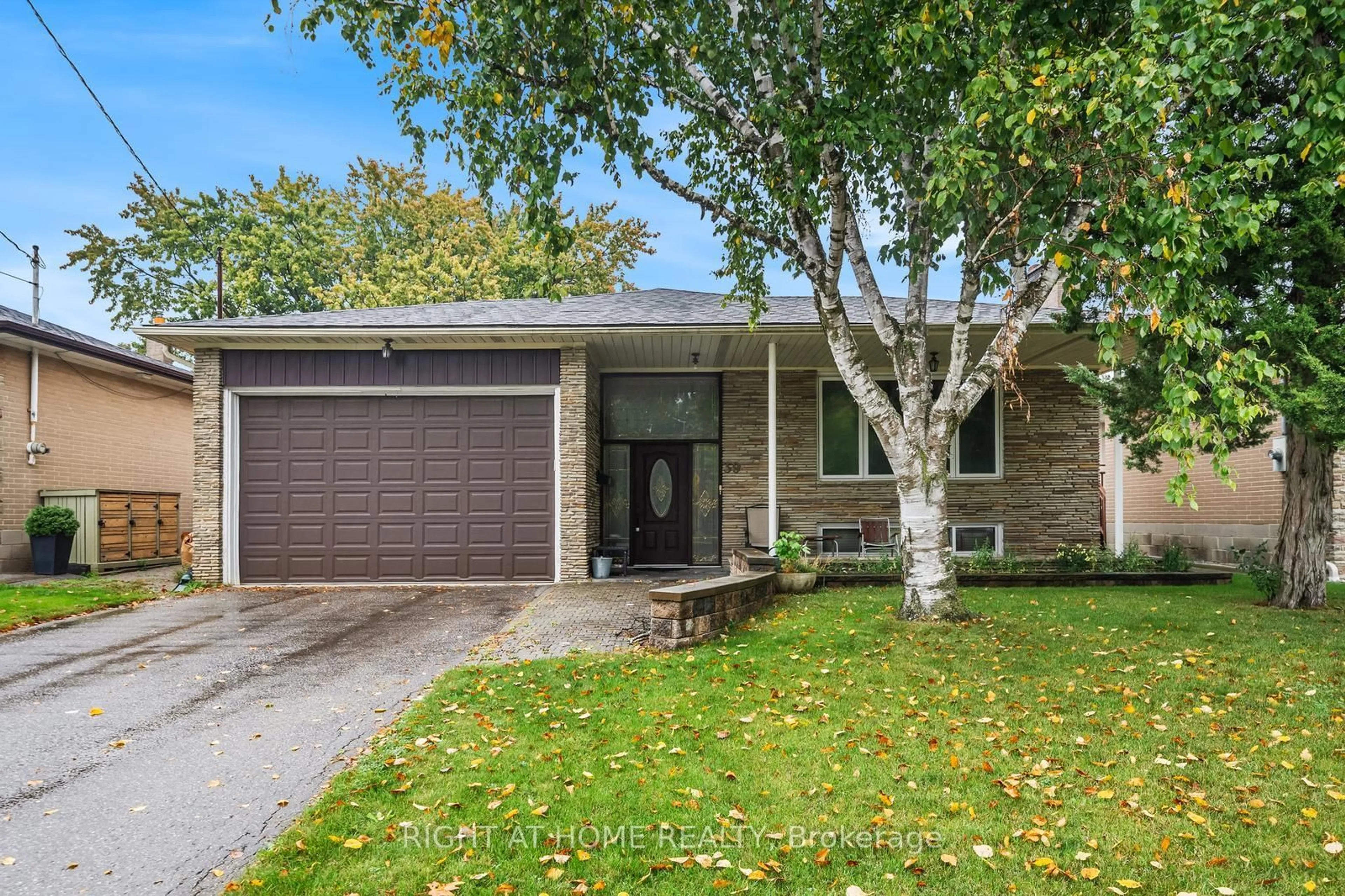 Home with brick exterior material, street for 39 Heathview Ave, Toronto Ontario M2K 2C2