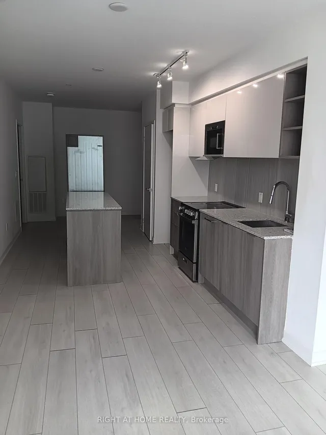 31 Tippett Rd #619, Toronto 5