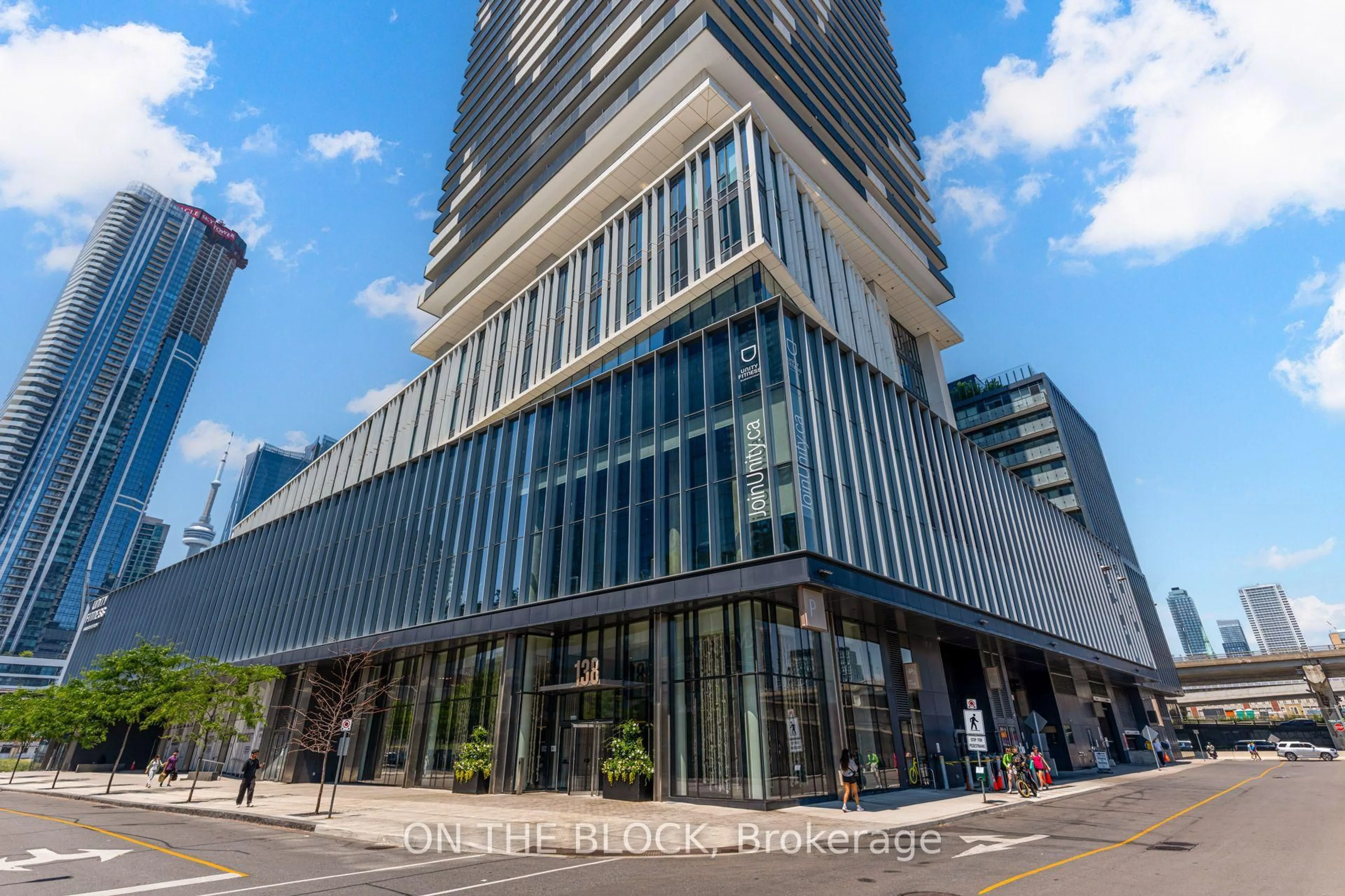Indoor foyer for 138 Downes St #2801, Toronto Ontario M5E 0E4