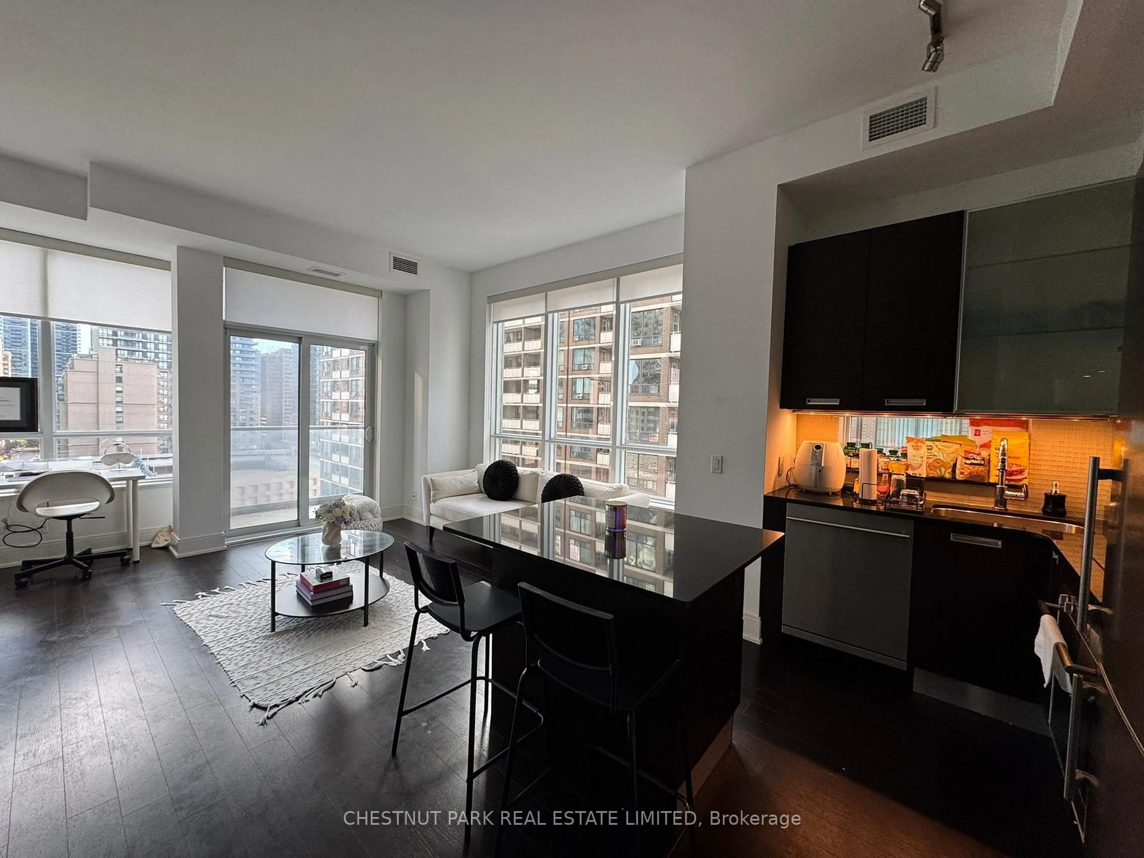 Open concept kitchen, unknown for 21 Balmuto St #1102, Toronto Ontario M4Y 1W4