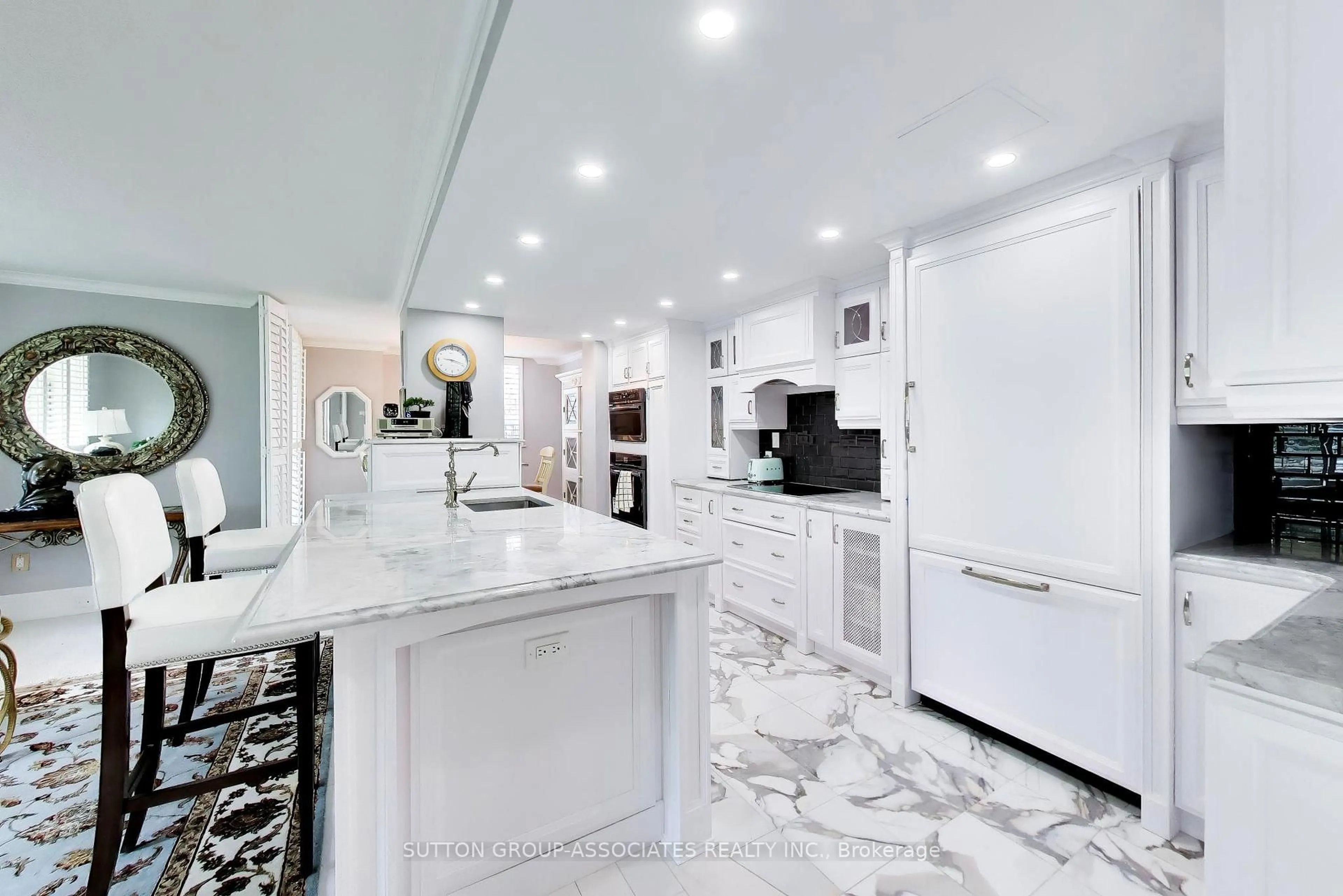 Contemporary kitchen, ceramic/tile floor for 75 Wynford Hts Cres #204, Toronto Ontario M3C 3H9