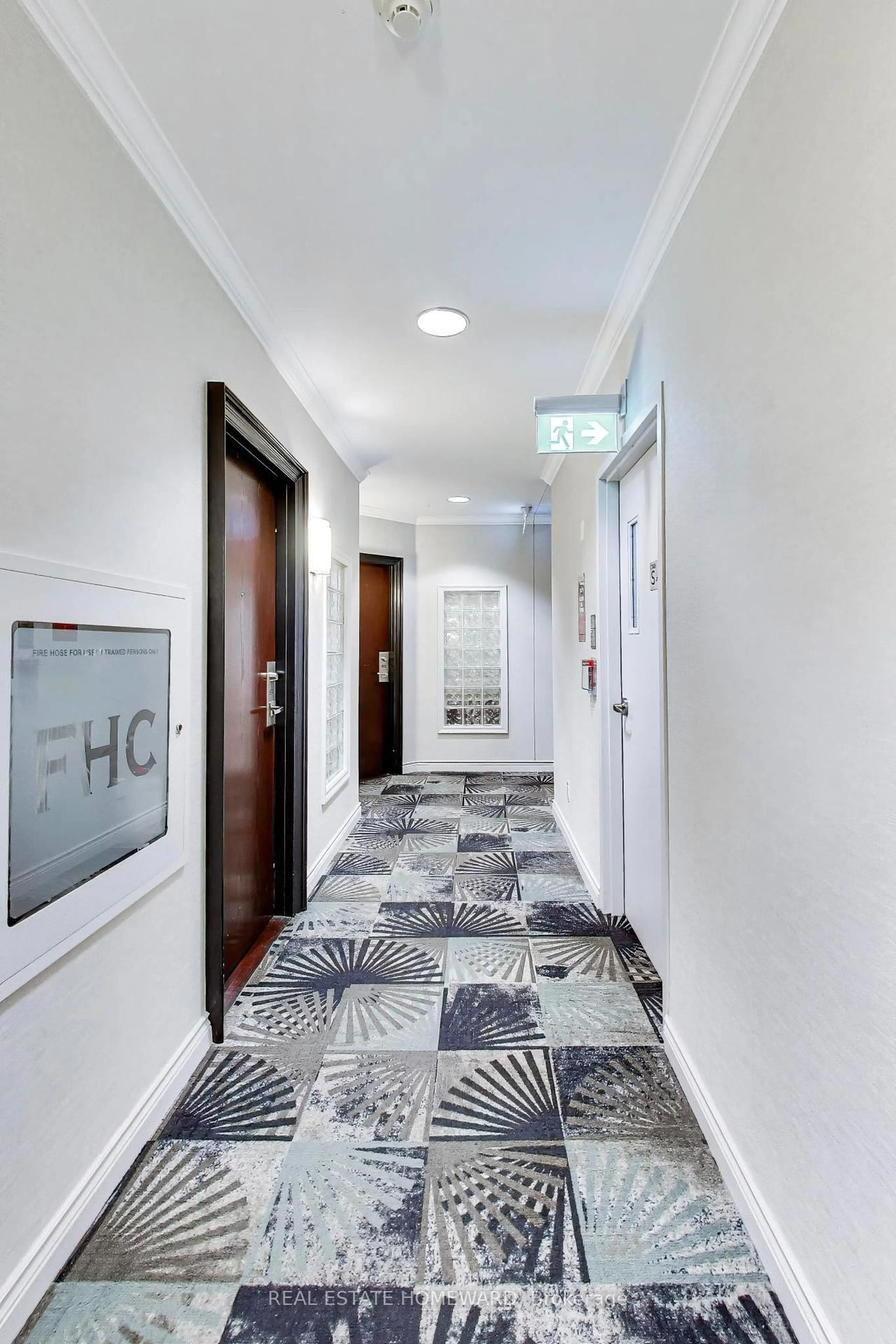 Indoor foyer for 7 King St #602, Toronto Ontario M5C 3C5
