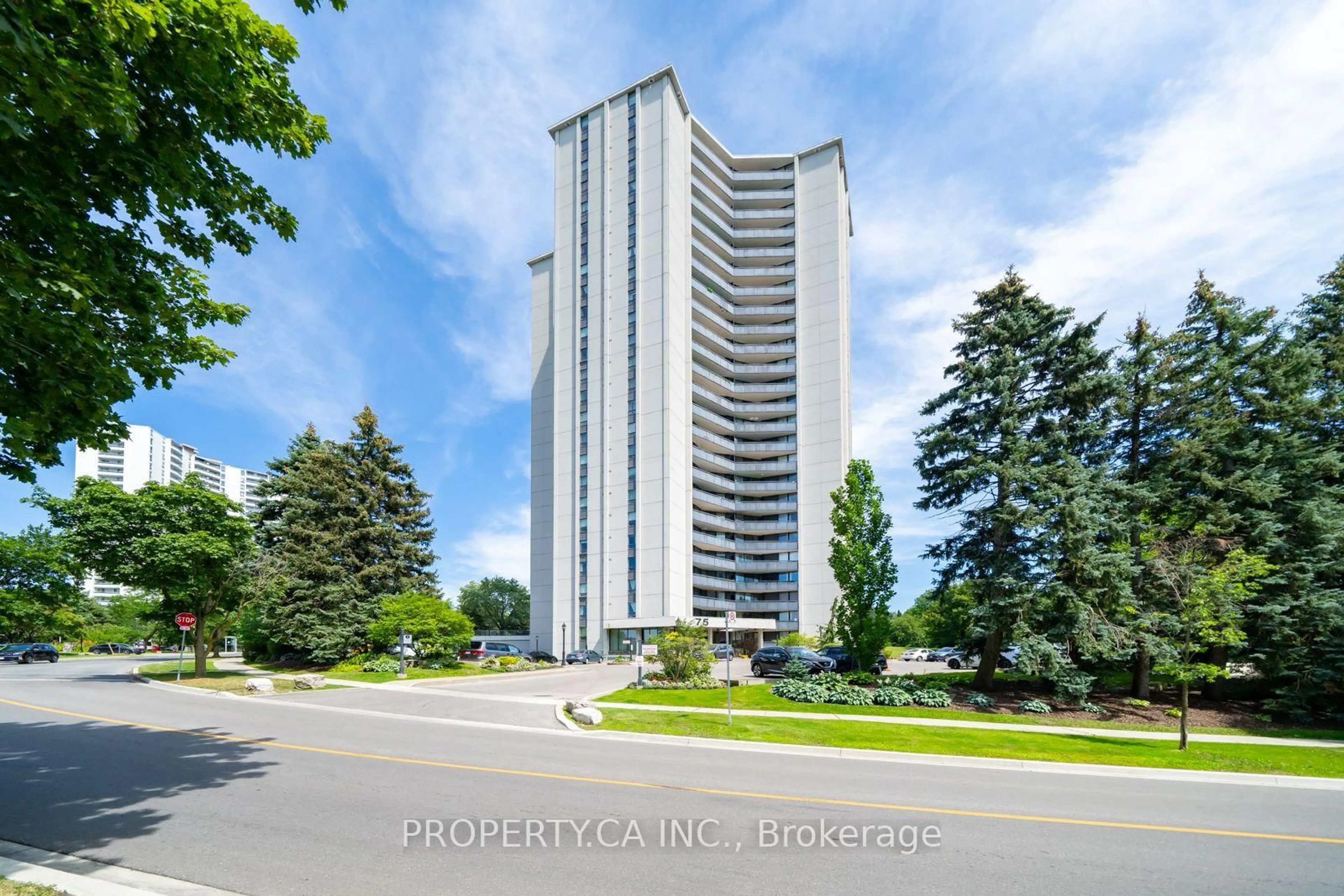 Indoor foyer for 75 Graydon Hall Dr #303, Toronto Ontario M3A 3M5