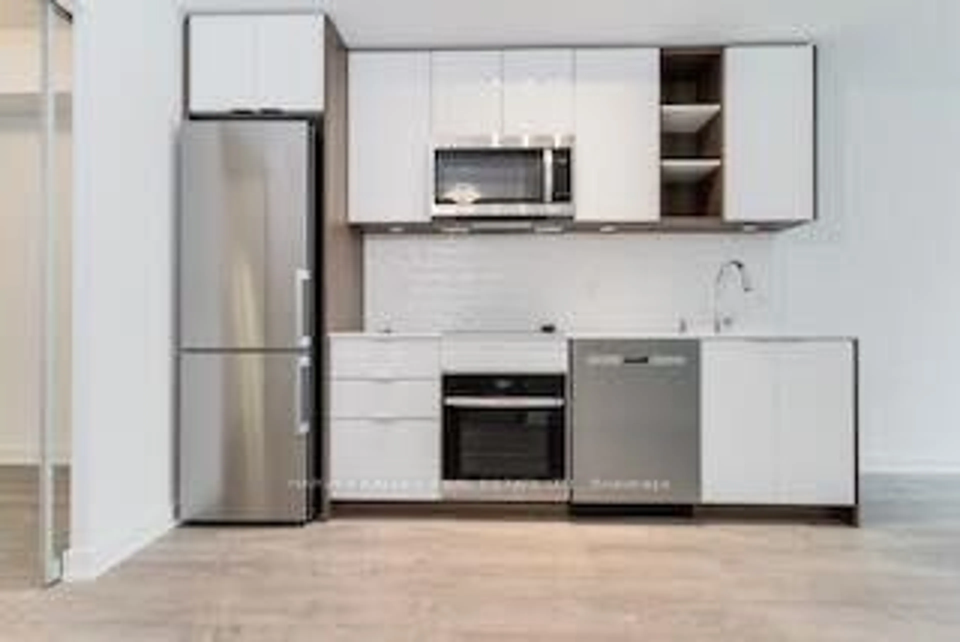 Standard kitchen, wood/laminate floor for 543 Richmond St #410, Toronto Ontario M5V 1Y6