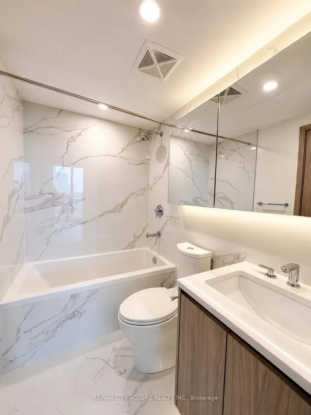 3 Concord City Place Way #2501, Toronto 4