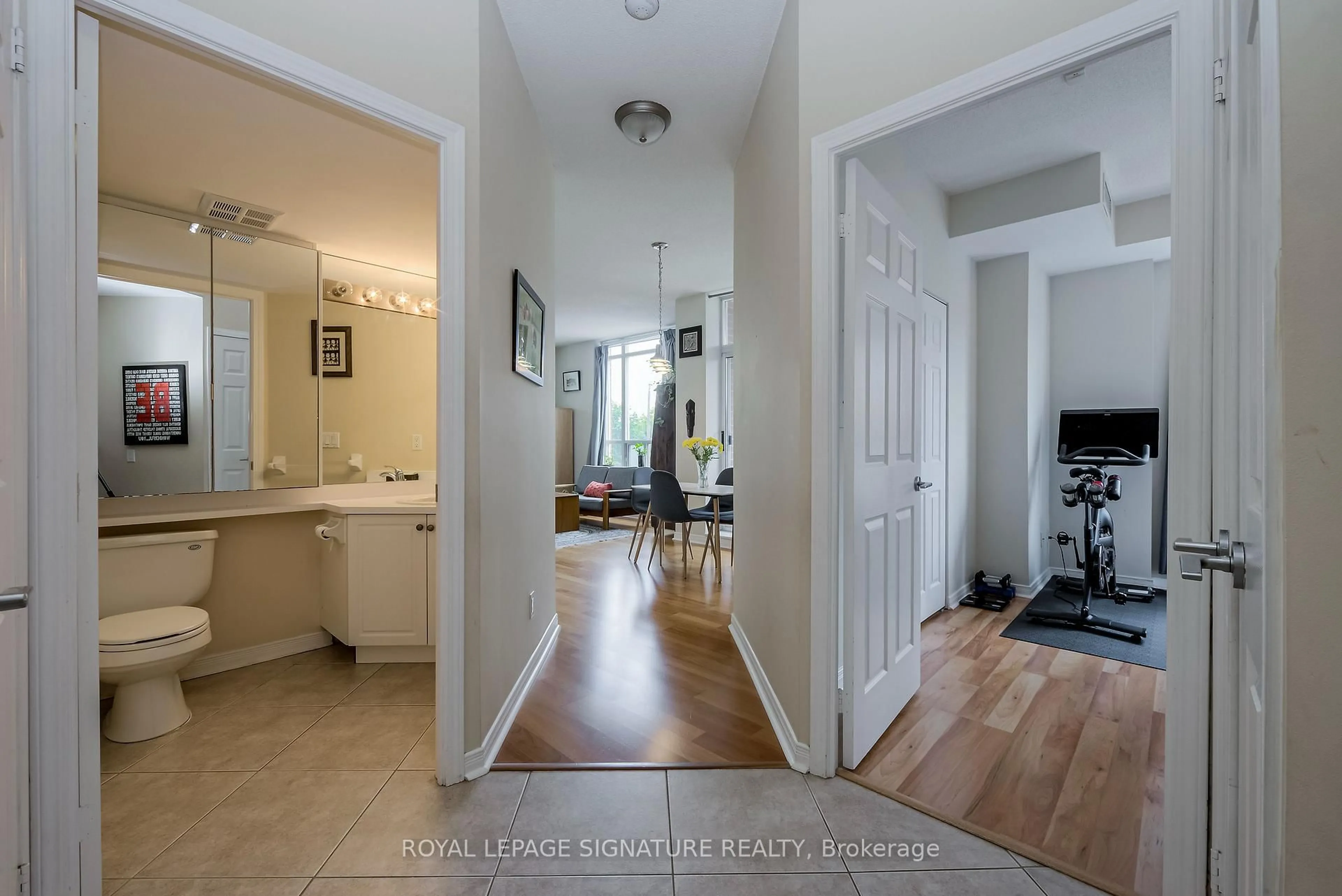 Indoor entryway for 485 Rosewell Ave #308, Toronto Ontario M4R 2J2
