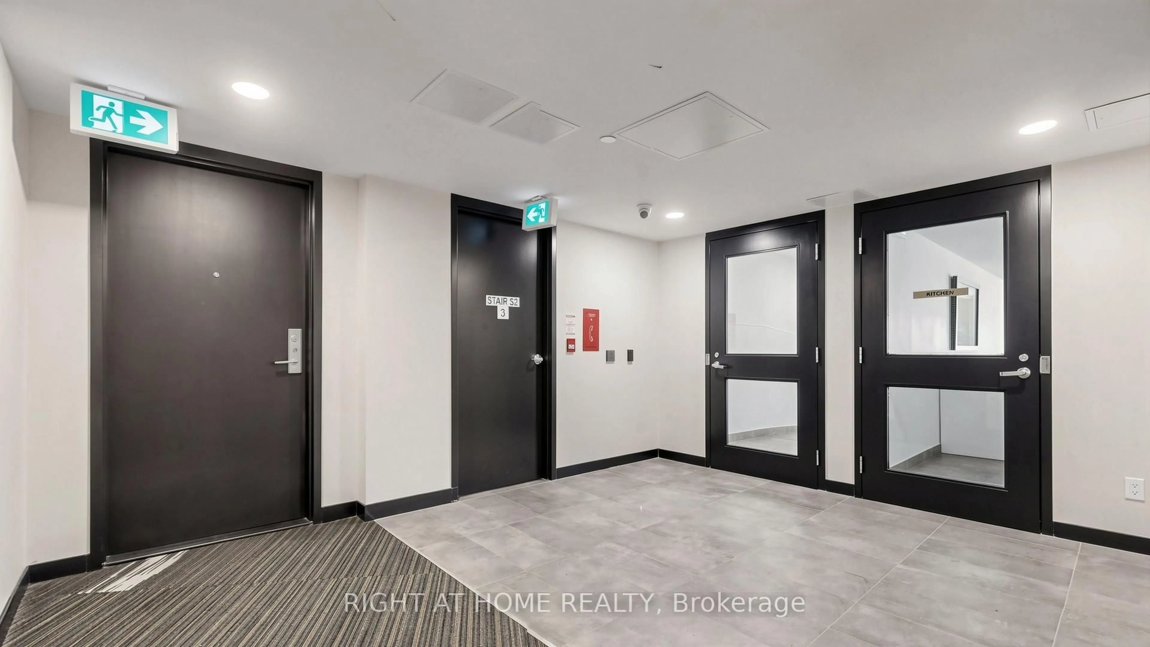 Indoor foyer for 49 East Liberty St #311, Toronto Ontario M6K 0B2