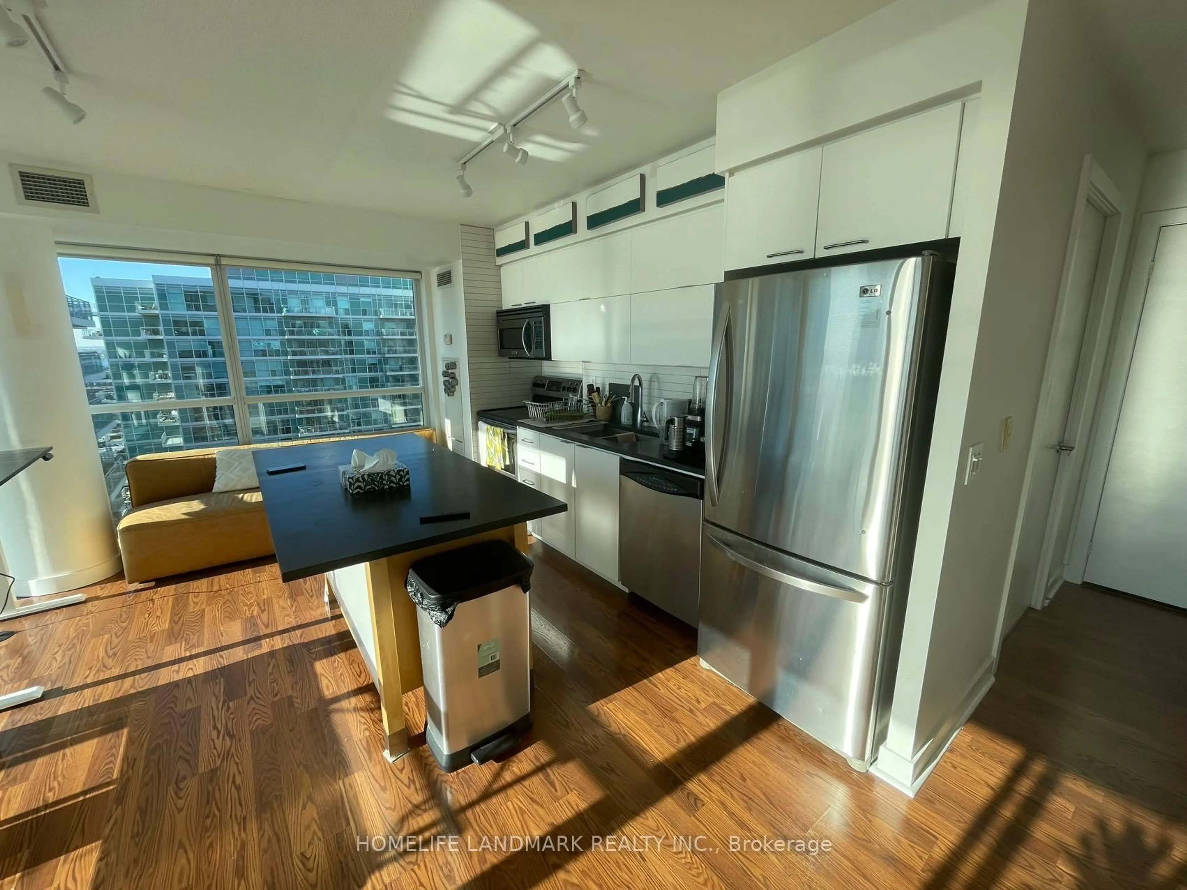 Unknown for 80 Western Battery Rd #2303, Toronto Ontario M6K 3S1