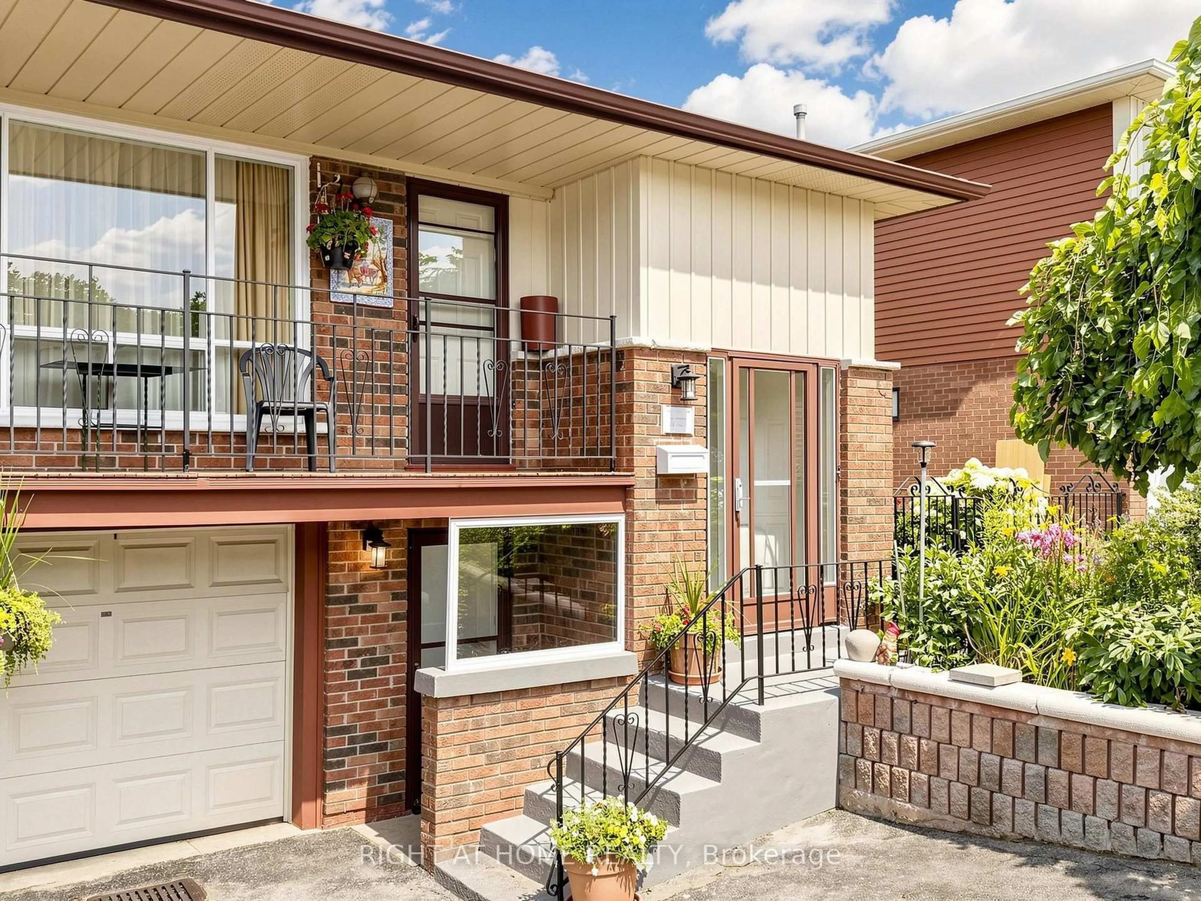 Home with brick exterior material, street for 227 Apache Tr, Toronto Ontario M2H 2W3