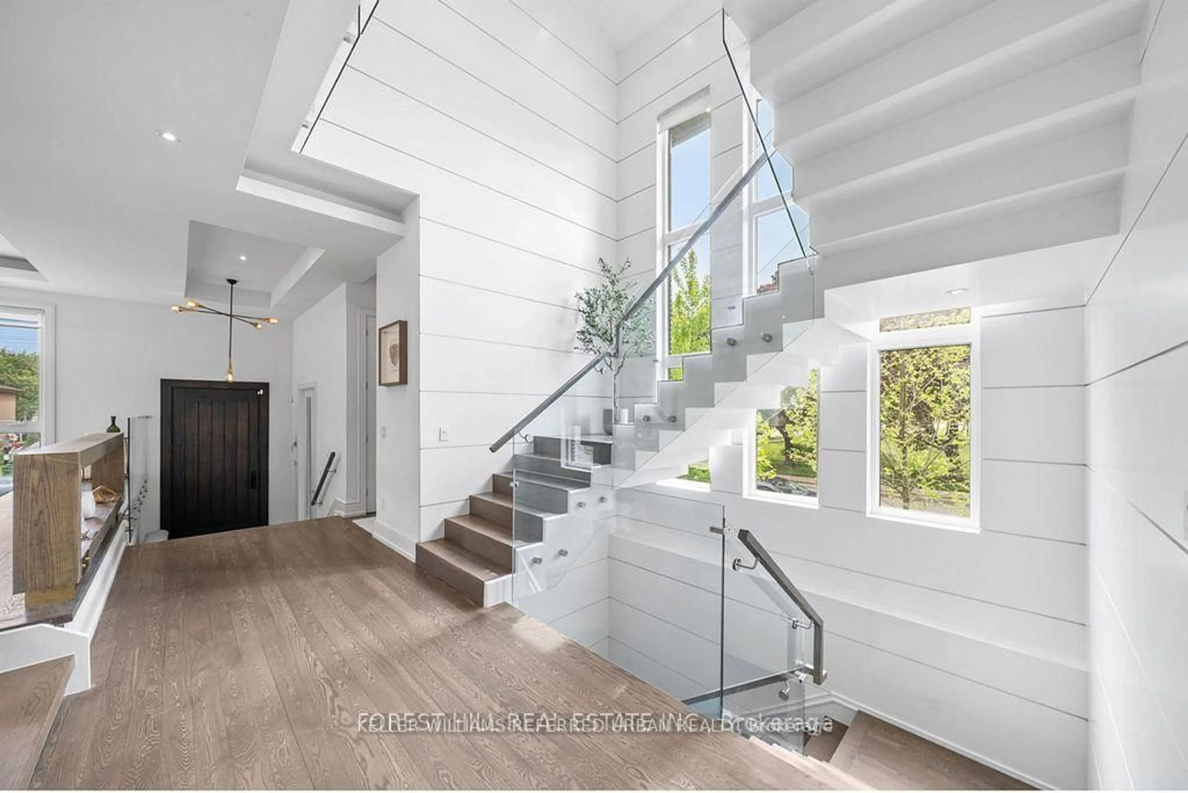Stairs for 416 Patricia Ave, Toronto Ontario M2R 2M9