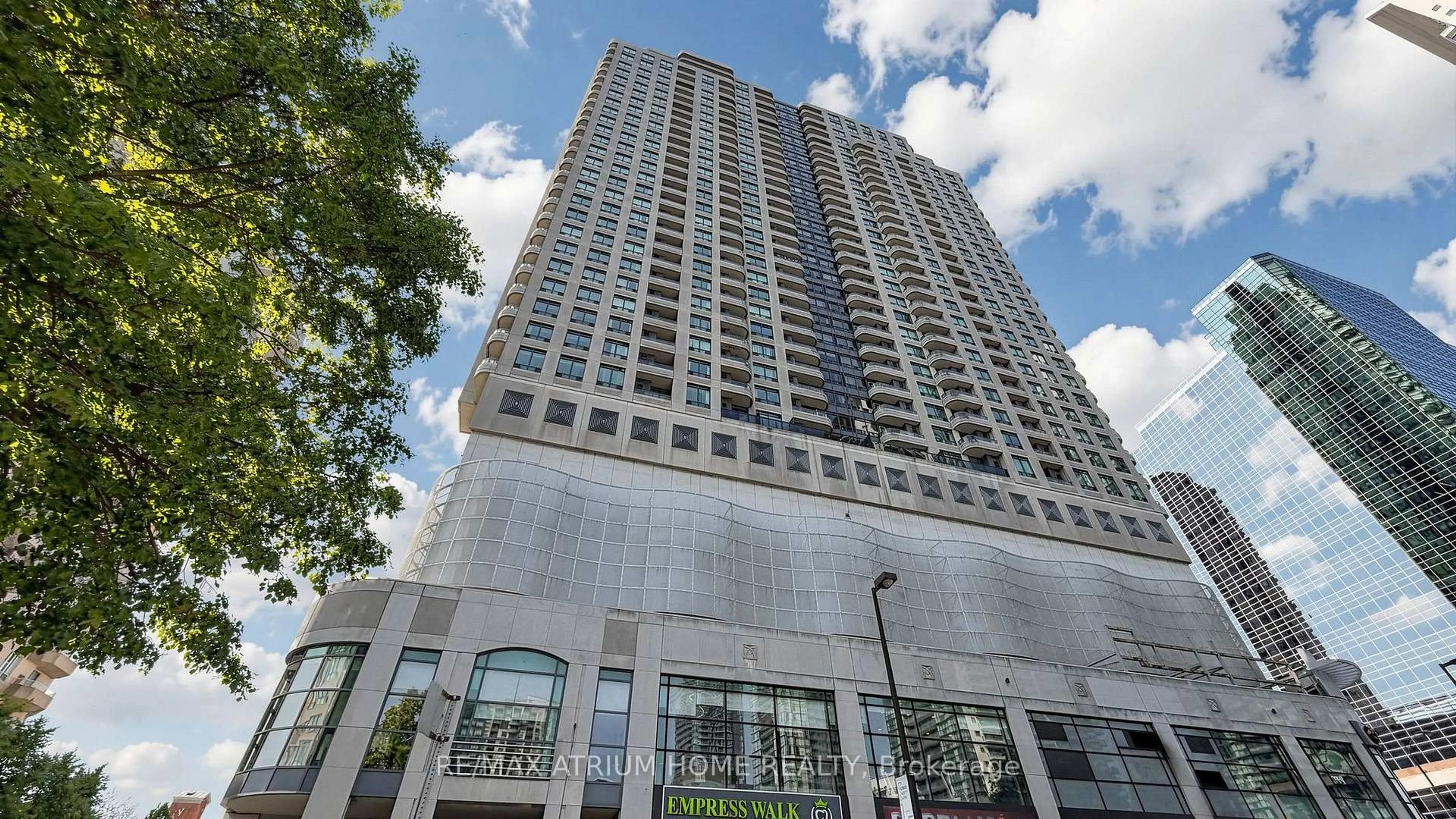 Indoor foyer for 33 Empress Ave #2207, Toronto Ontario M2N 6Y7