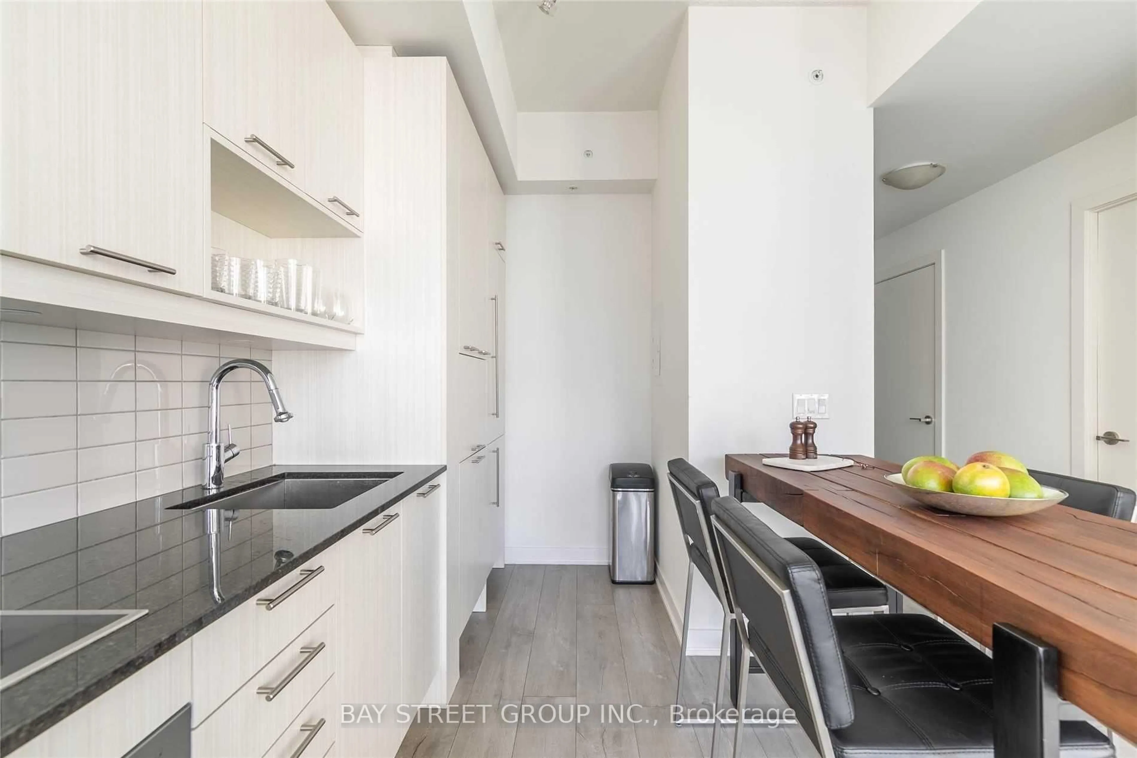 Standard kitchen, unknown for 30 Nelson St #1603, Toronto Ontario M5V 0H5