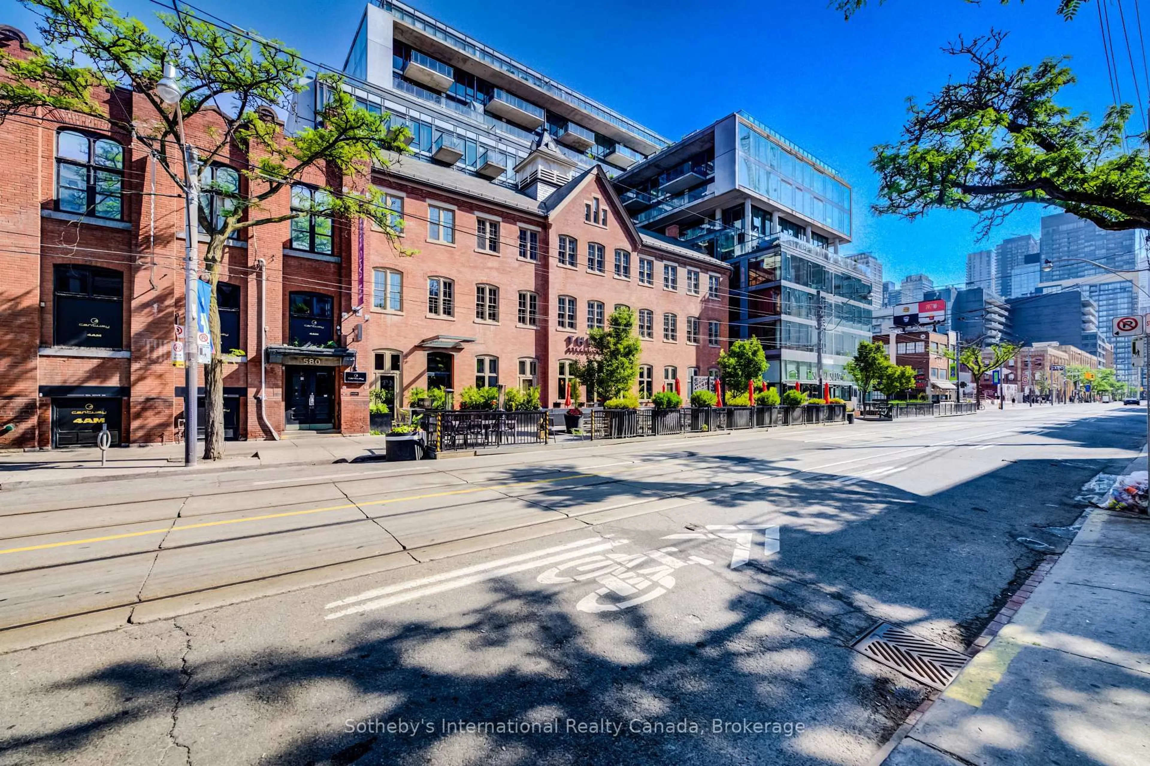 Patio, street for 560 King St #708, Toronto Ontario M5V 1M3