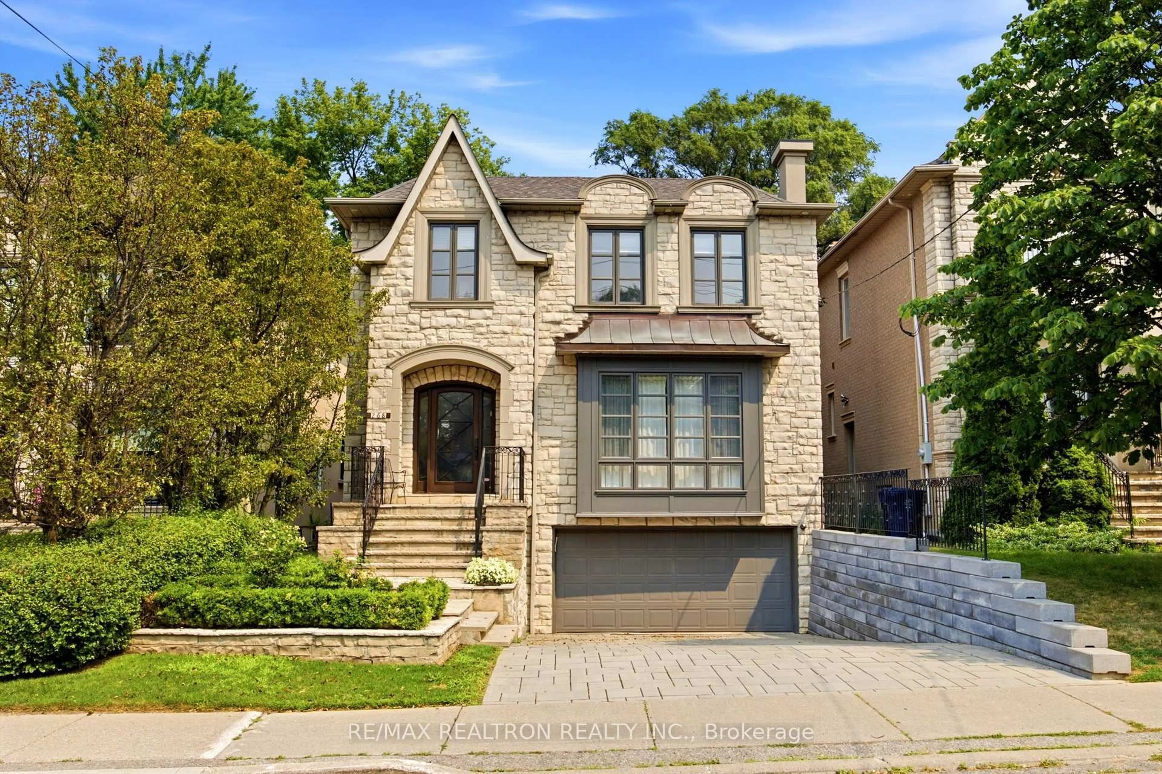 Home with brick exterior material, street for 268 Brooke Ave, Toronto Ontario M5M 2L2