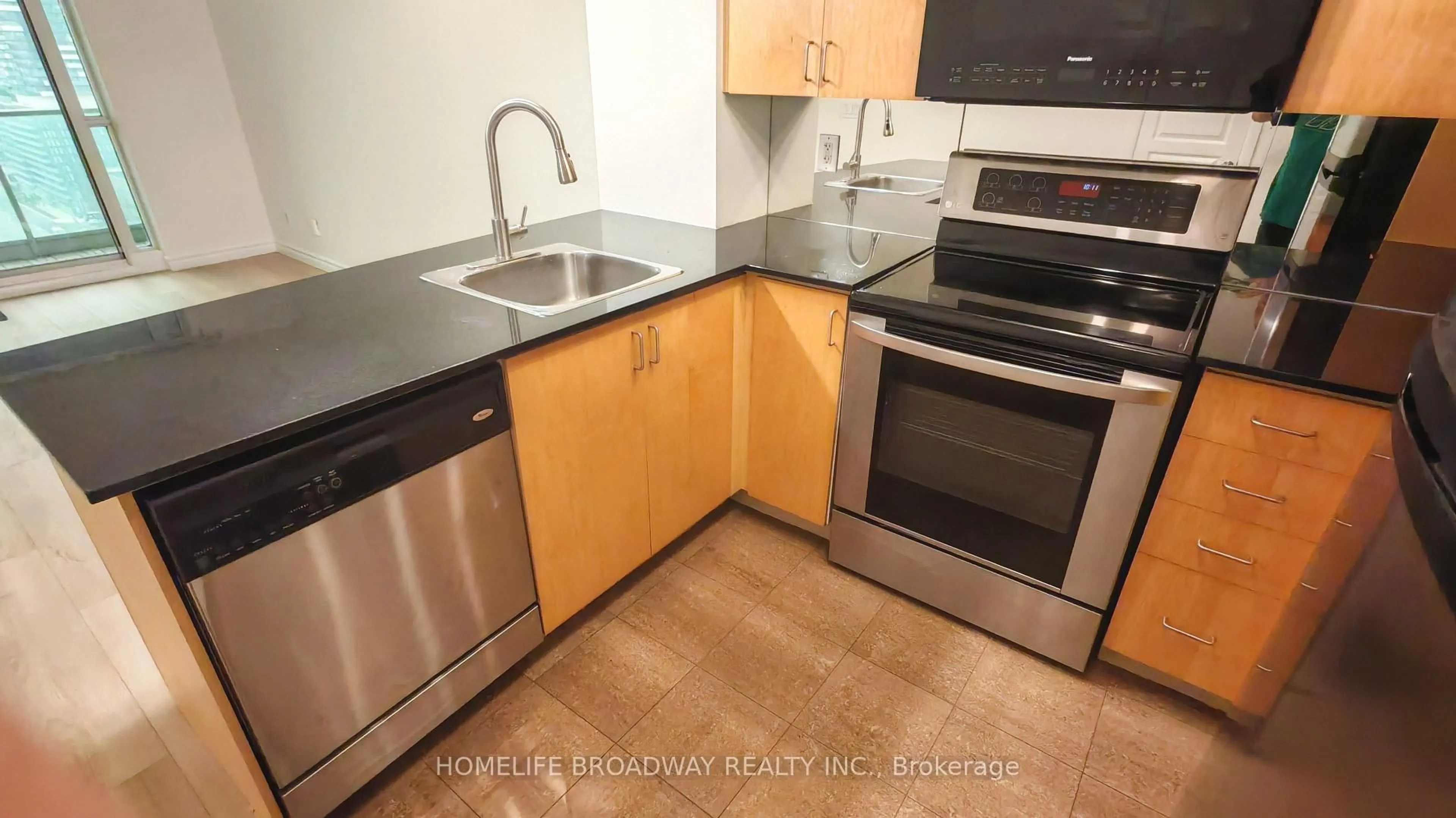 Standard kitchen, unknown for 18 Yonge St #1906, Toronto Ontario M5E 1R4