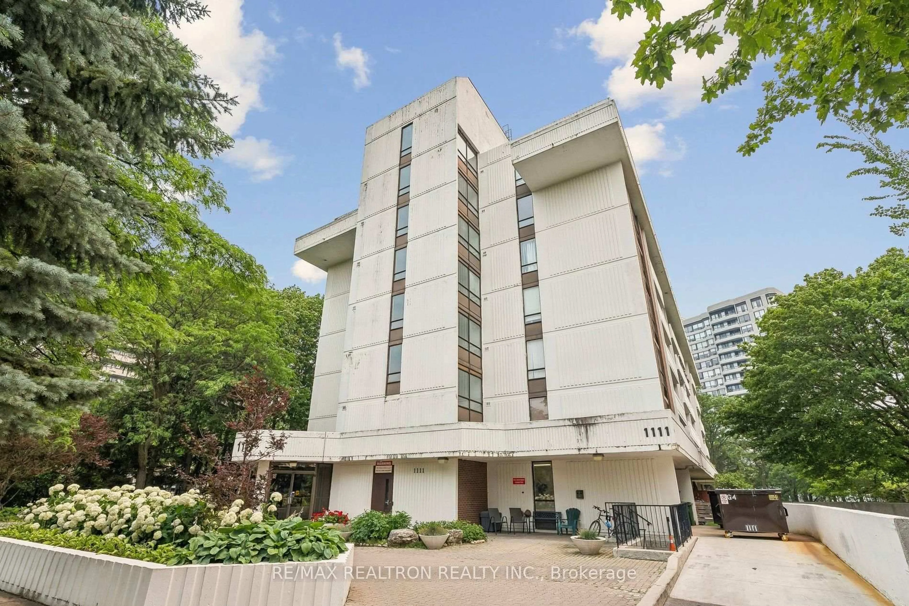 Unknown for 1111 Steeles Ave #307, Toronto Ontario M2R 3M9