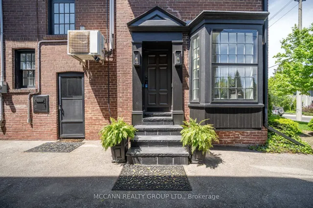 1396 Mount Pleasant Rd, Toronto 3