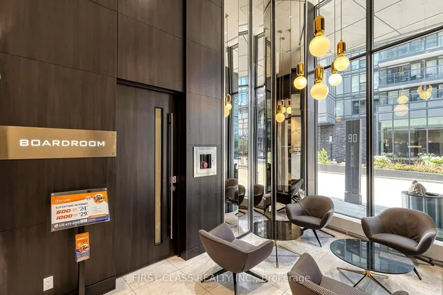 90 Queens Wharf Rd #503, Toronto 4