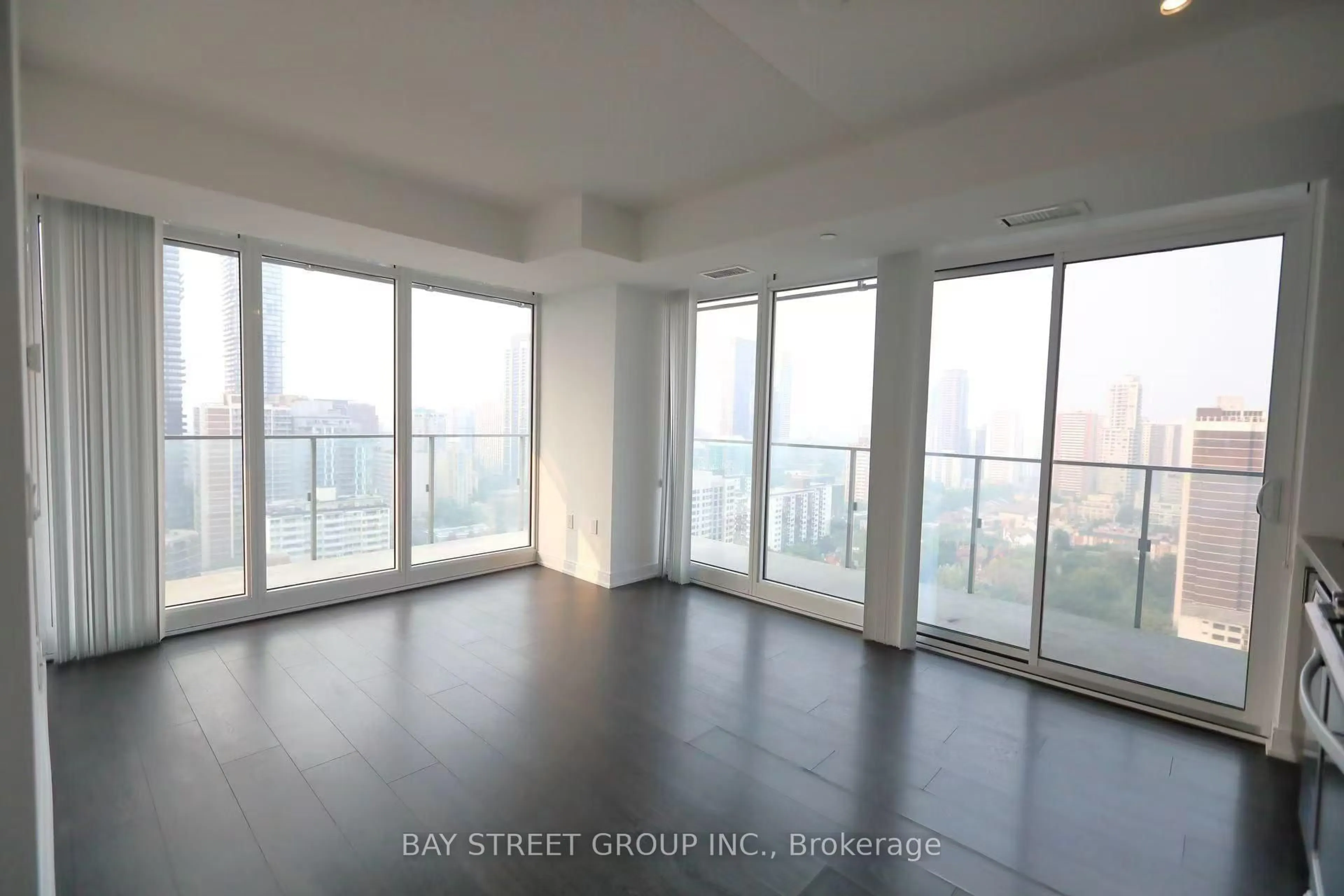 A pic of a room for 50 Wellesley St #3004, Toronto Ontario M4Y 1G2