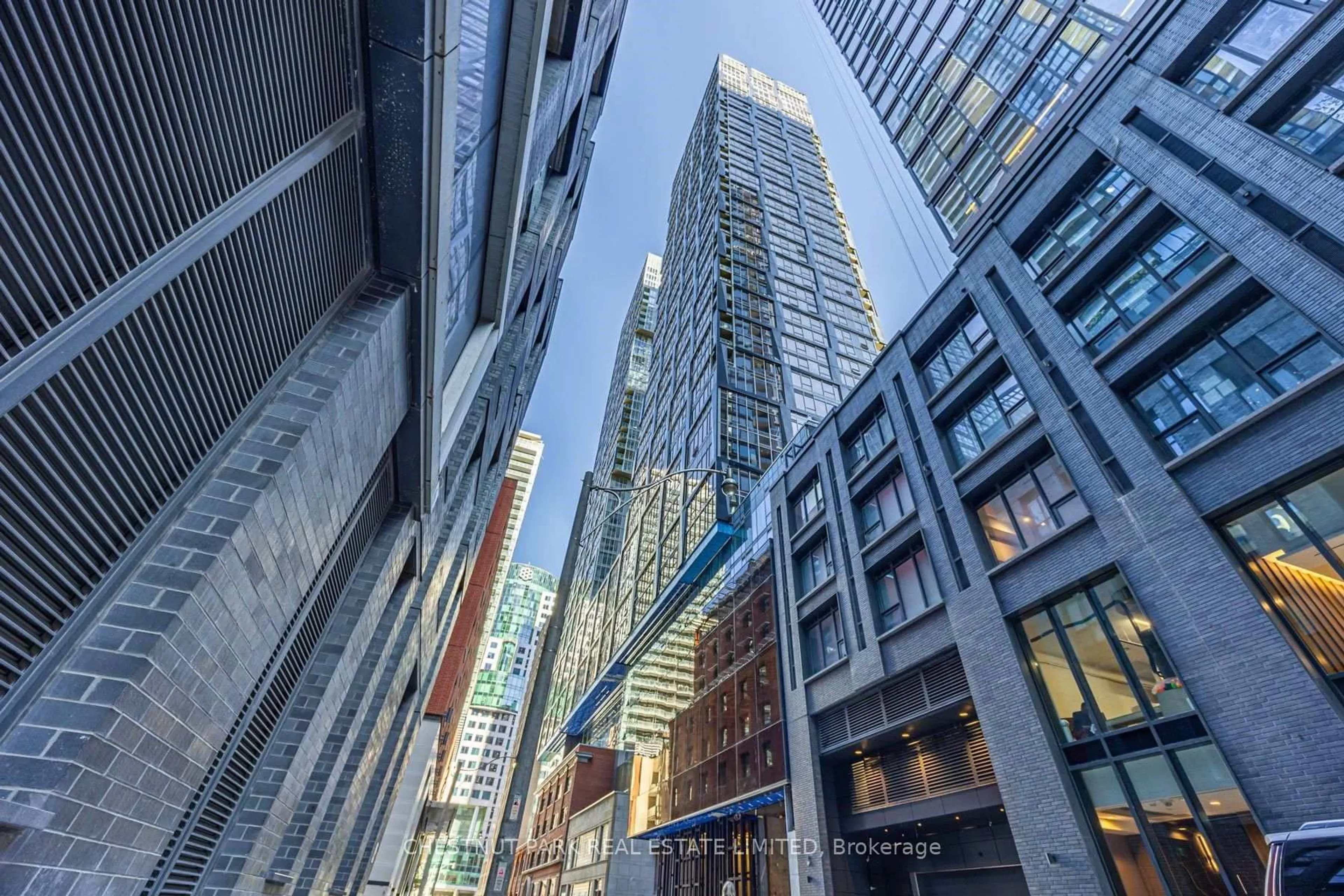 Unknown for 35 Mercer St #2513, Toronto Ontario M5V 1H2