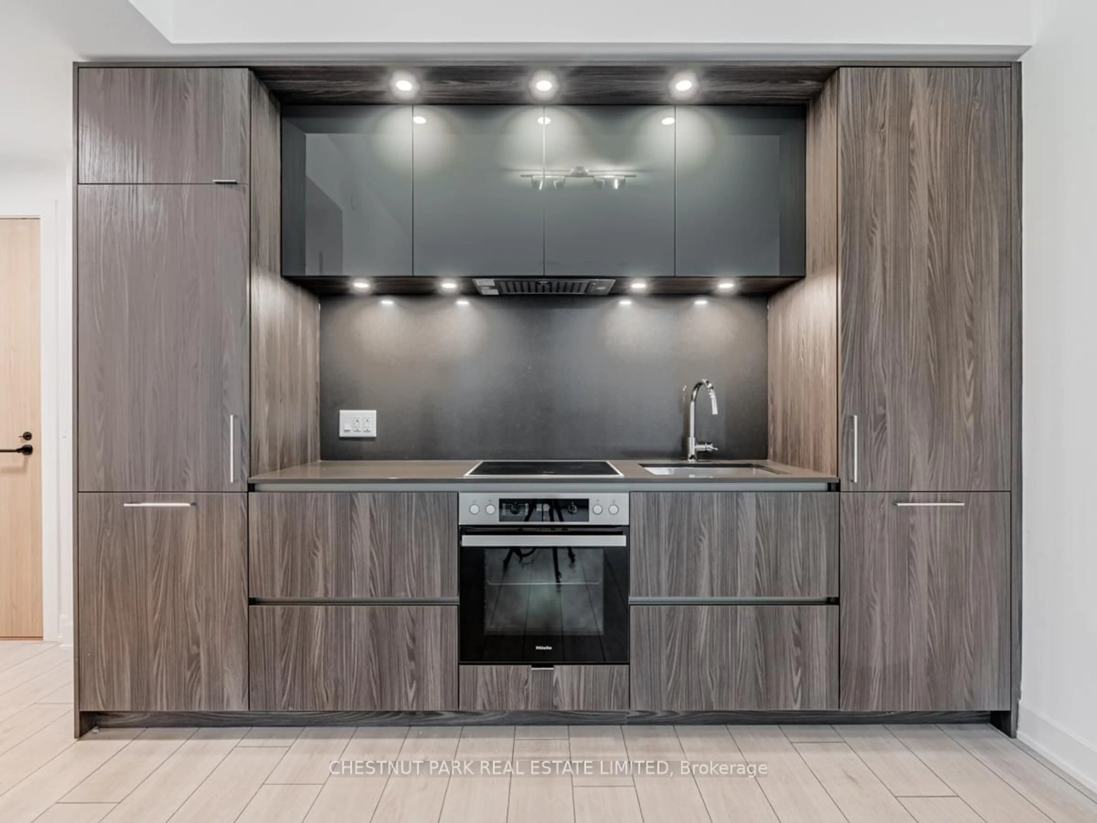 Unknown for 35 Mercer St #2513, Toronto Ontario M5V 1H2