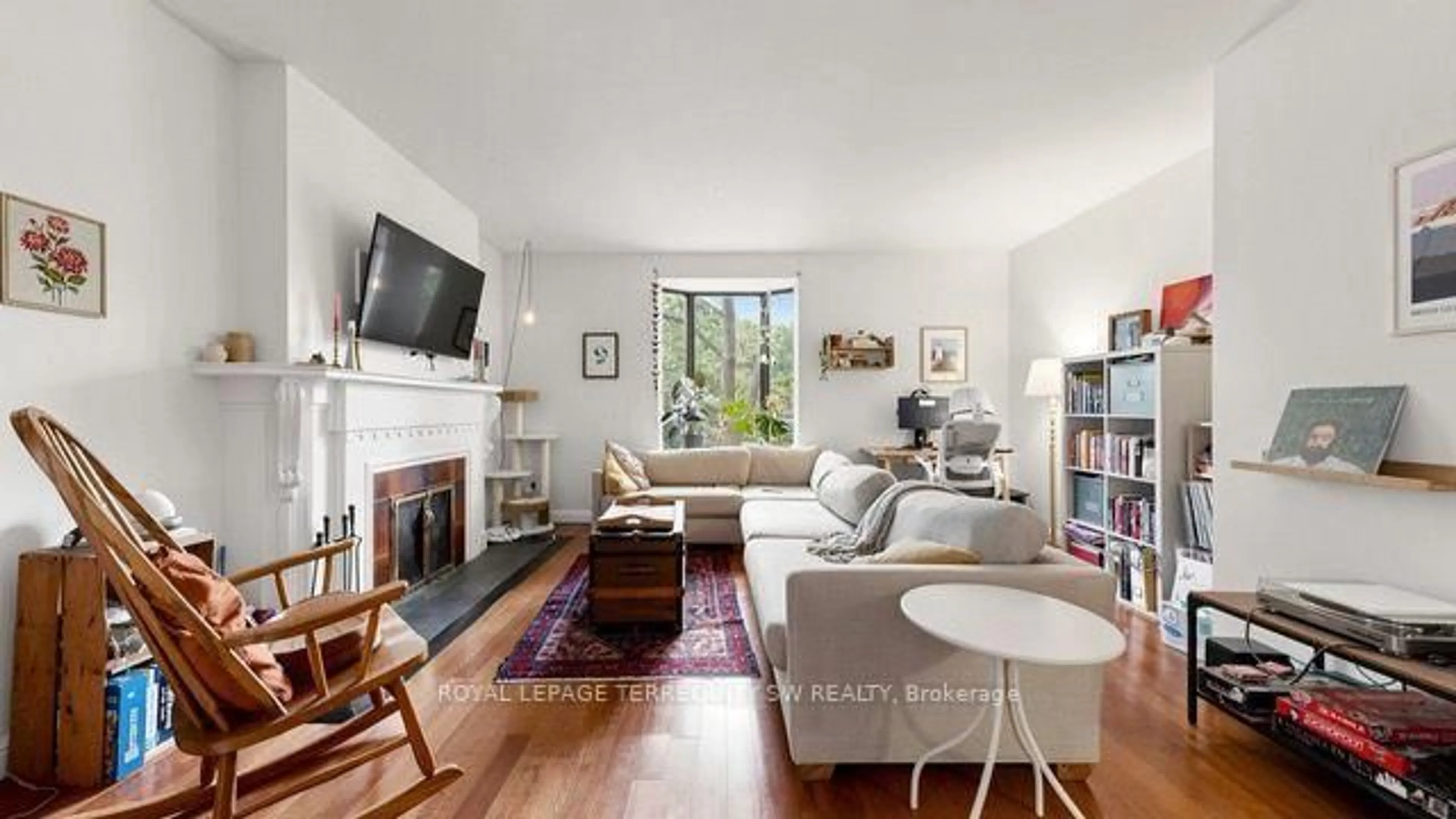 Living room with furniture, unknown for 29 Winchester St, Toronto Ontario M4X 1A6