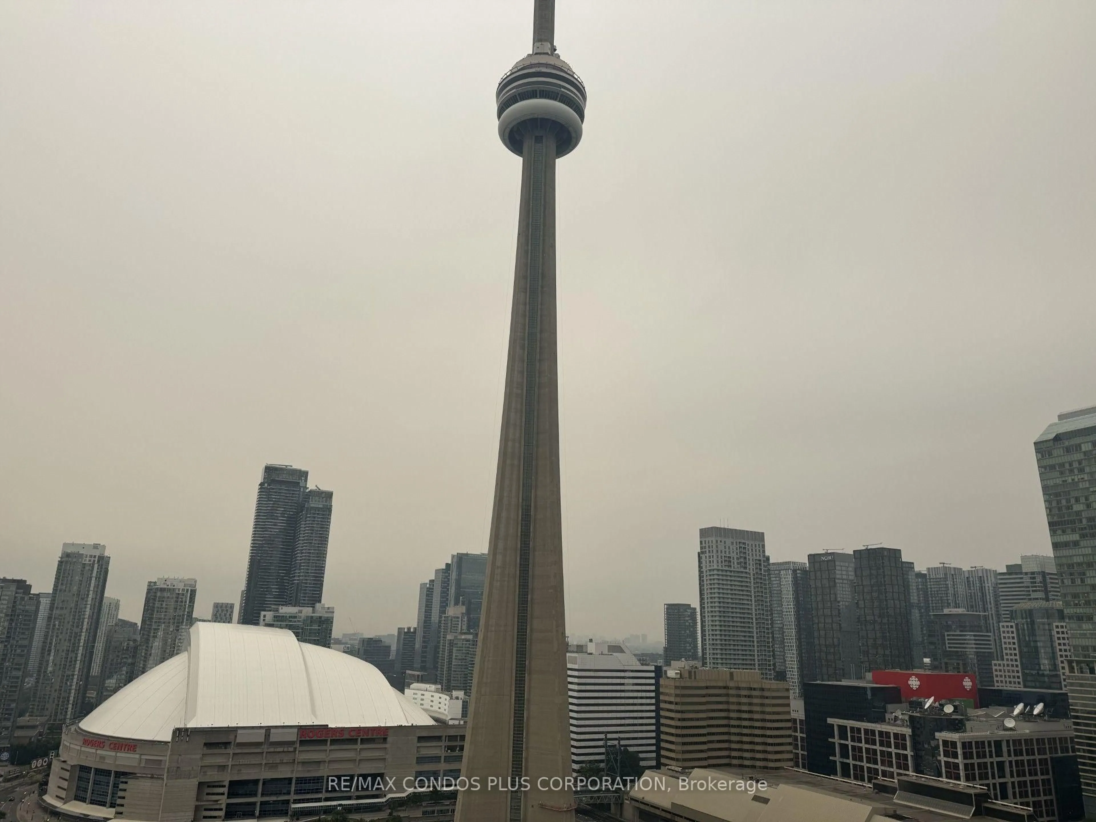 Unknown for 30 GRAND TRUNK Cres #3712, Toronto Ontario M5J 3A4