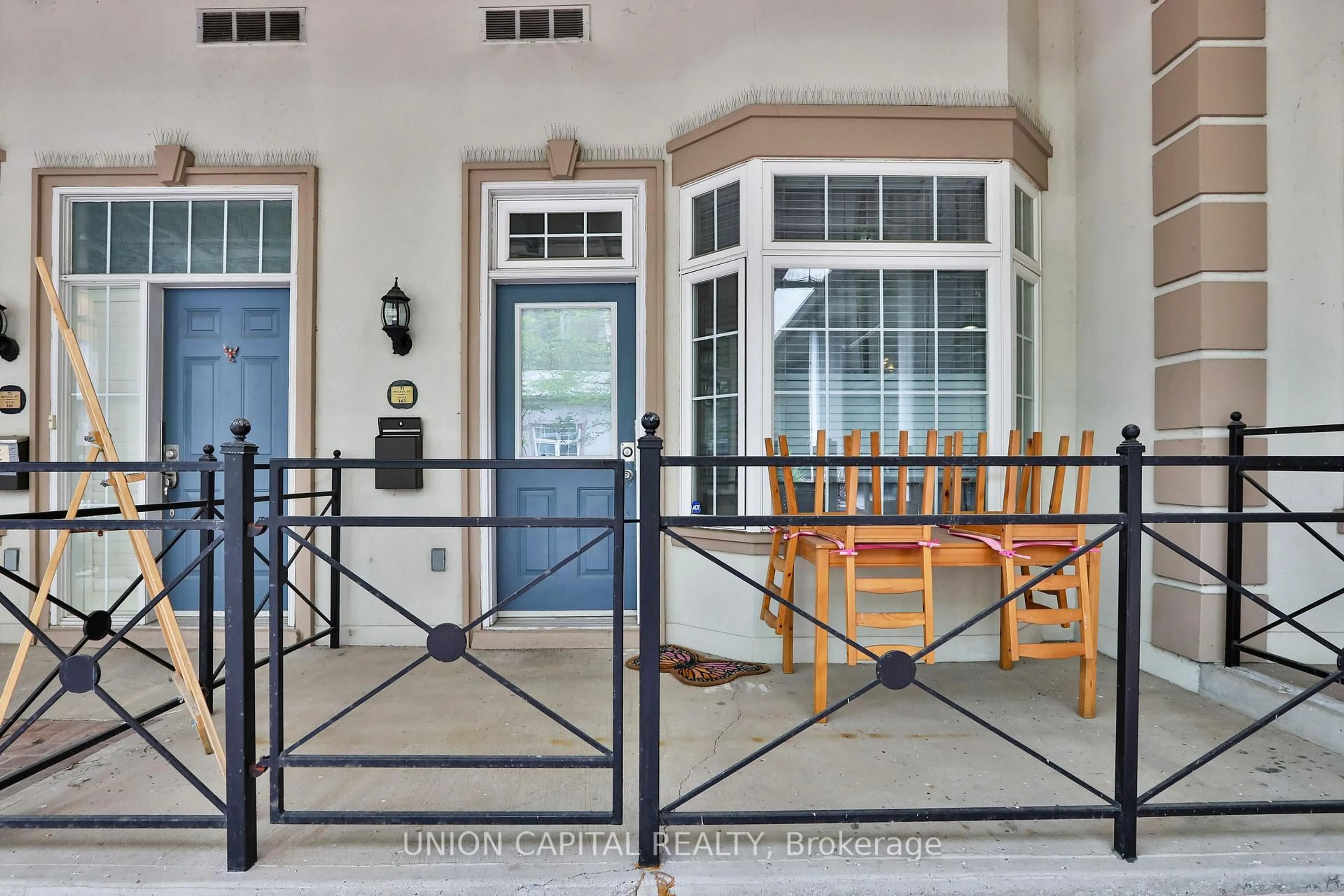 Patio, street for 71 Mccaul St #143, Toronto Ontario M5T 2X1