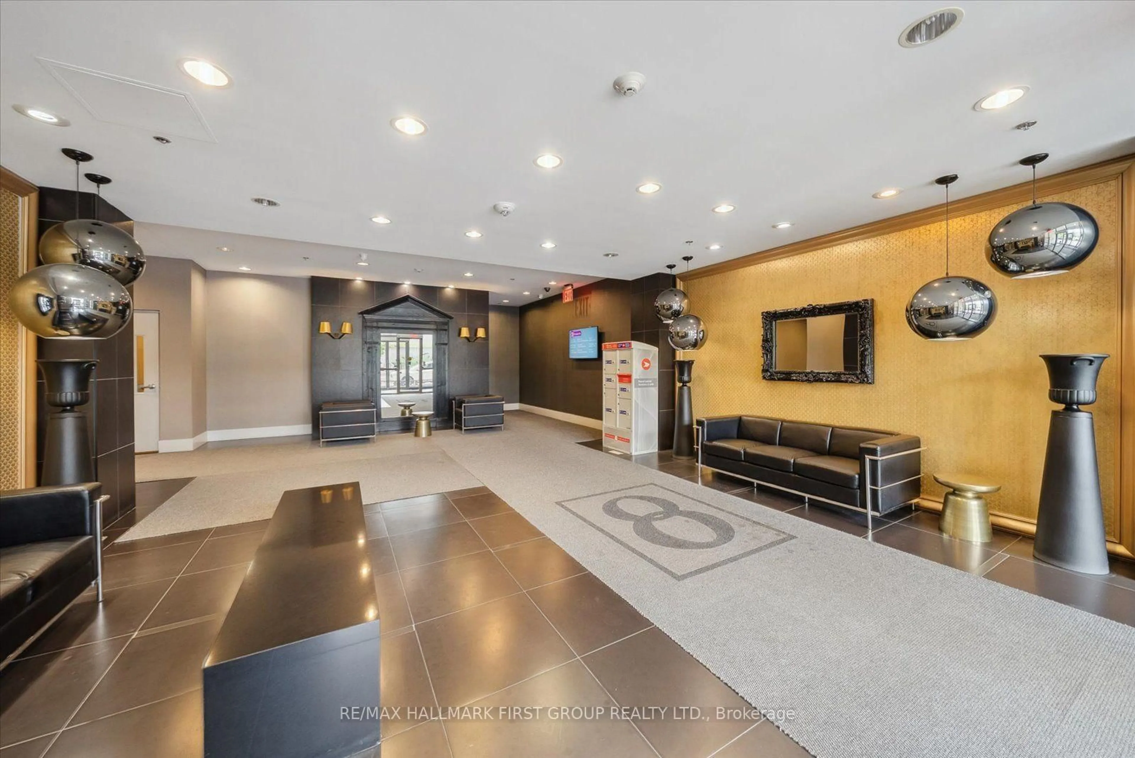 Lobby for 8 Gladstone Ave #602, Toronto Ontario M6J 0B3