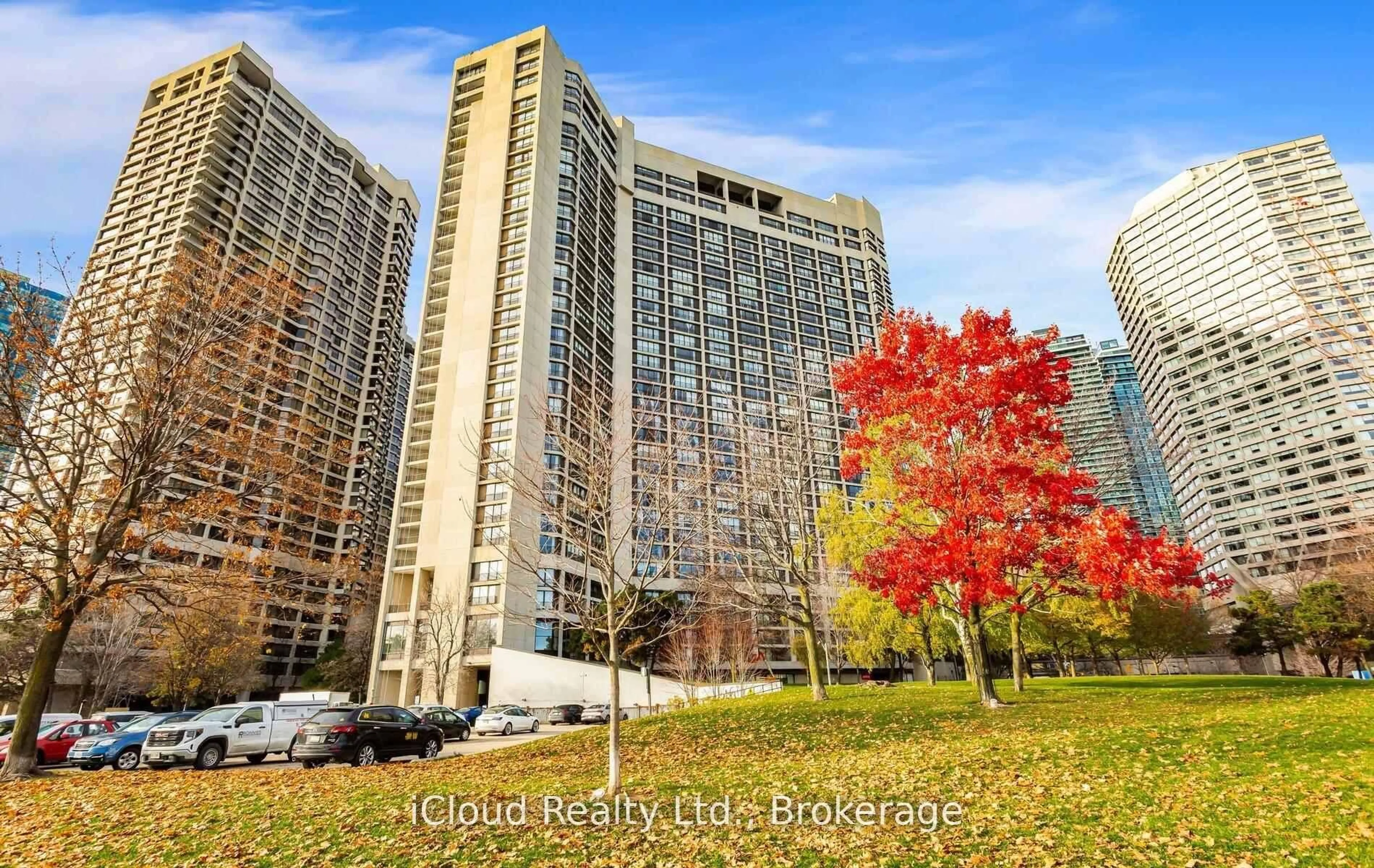 Unknown for 33 Harbour Sq #837, Toronto Ontario M5J 2G2