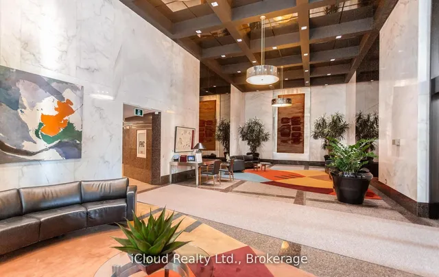 33 Harbour Sq #837, Toronto 5