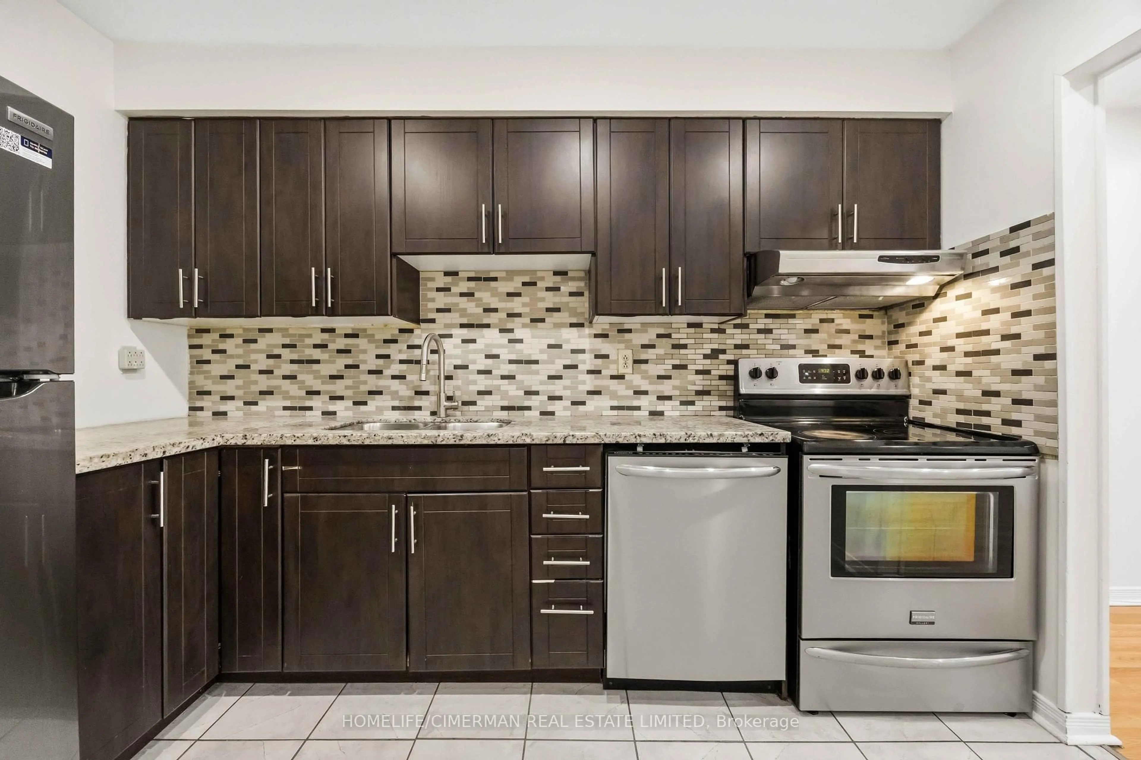 Standard kitchen, ceramic/tile floor for 142 Thorny Vineway #151, Toronto Ontario M2J 4J6