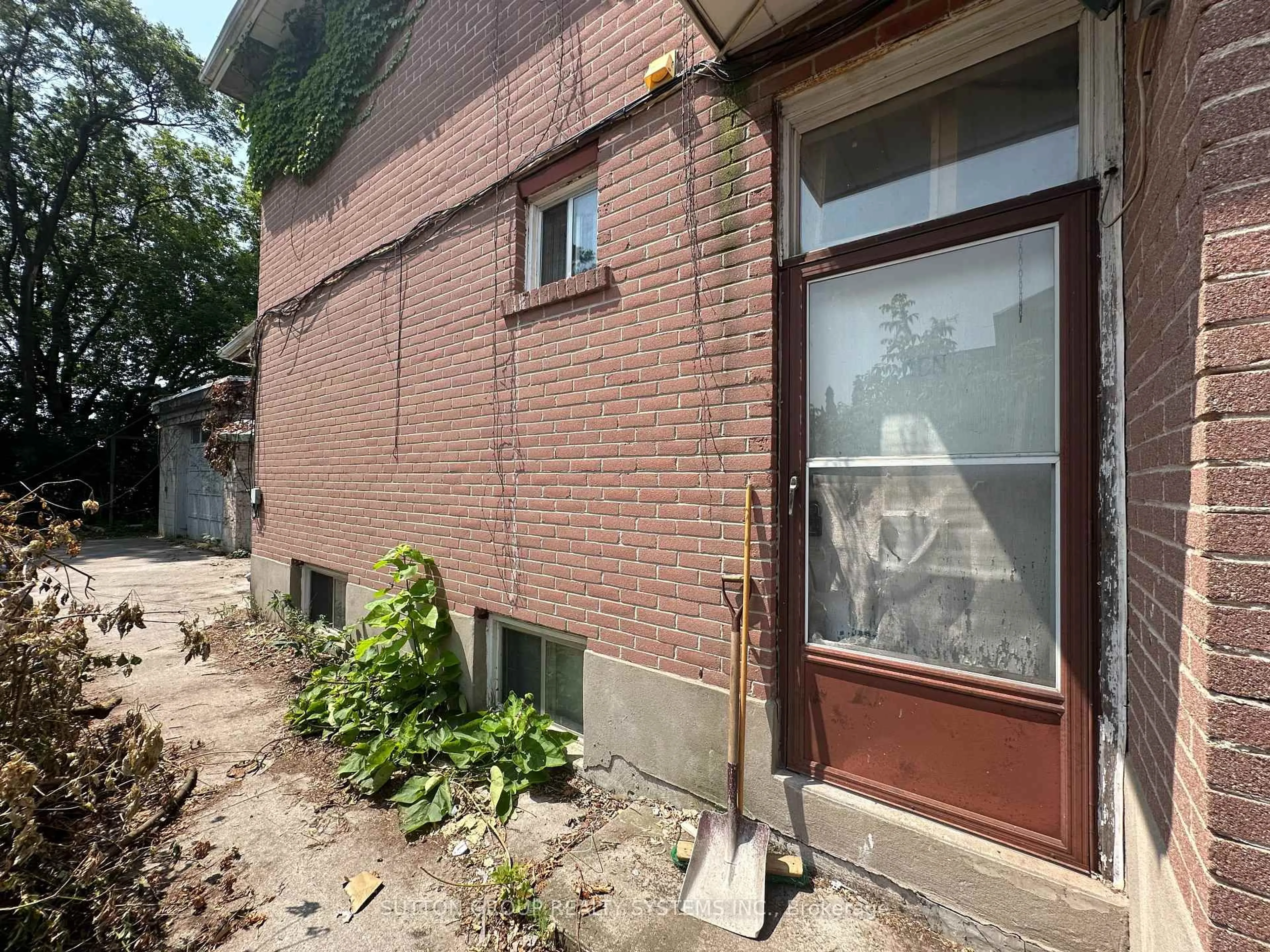 Unknown for 89 Reiner Rd, Toronto Ontario M3H 2L4