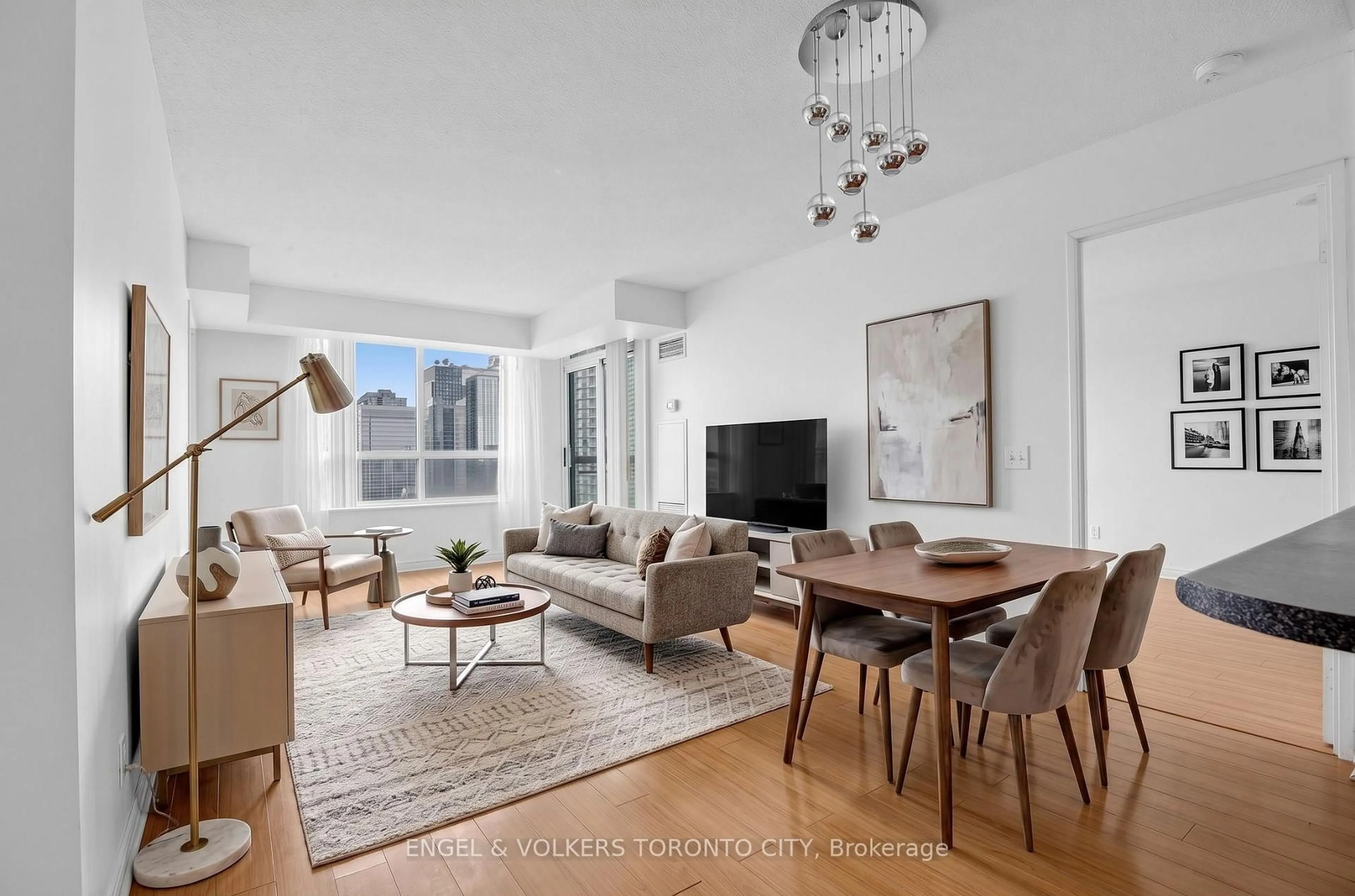 Living room with furniture, unknown for 18 Parkview Ave #1907, Toronto Ontario M2N 7H7