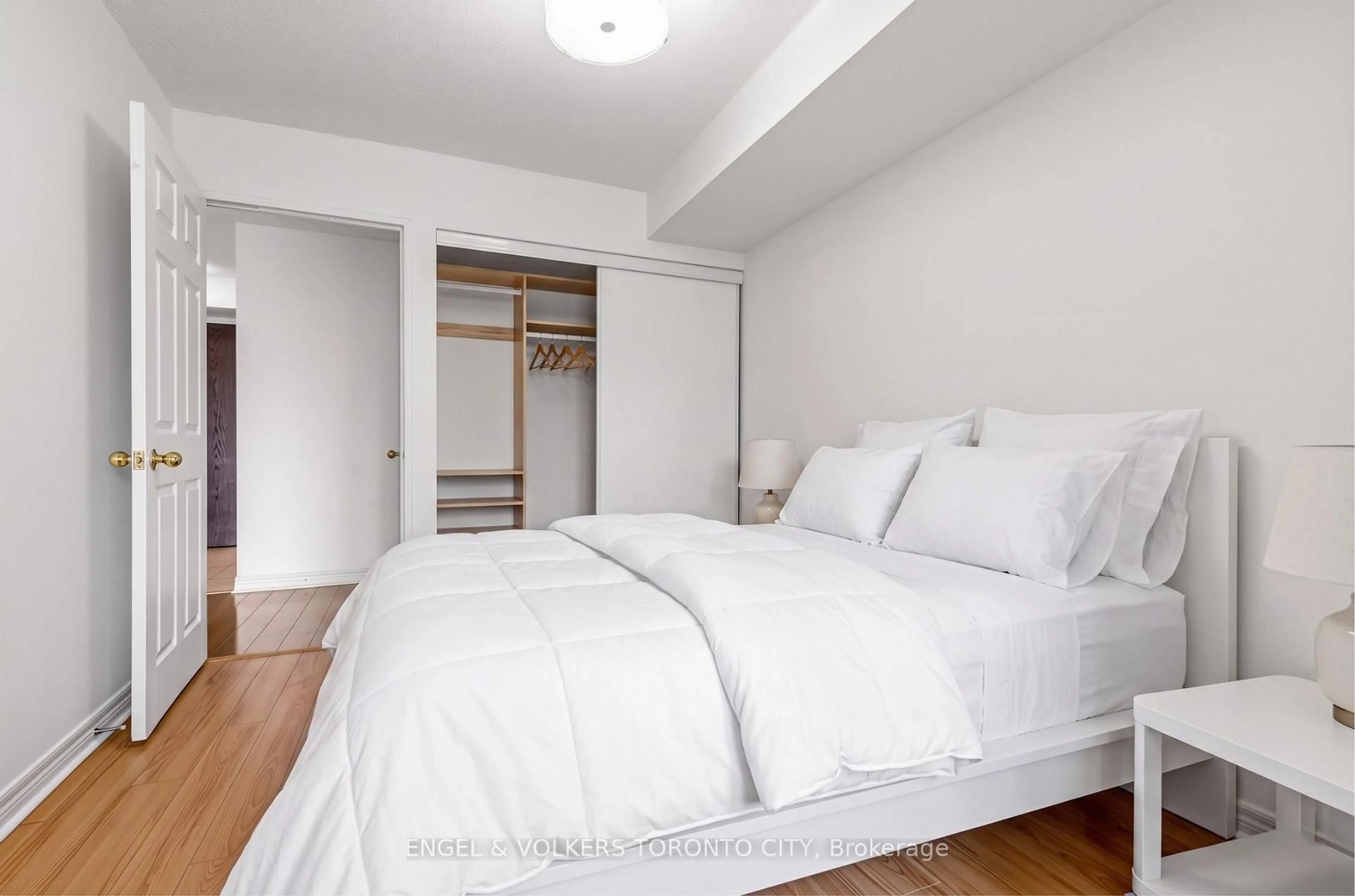 Bedroom with bed, unknown for 18 Parkview Ave #1907, Toronto Ontario M2N 7H7