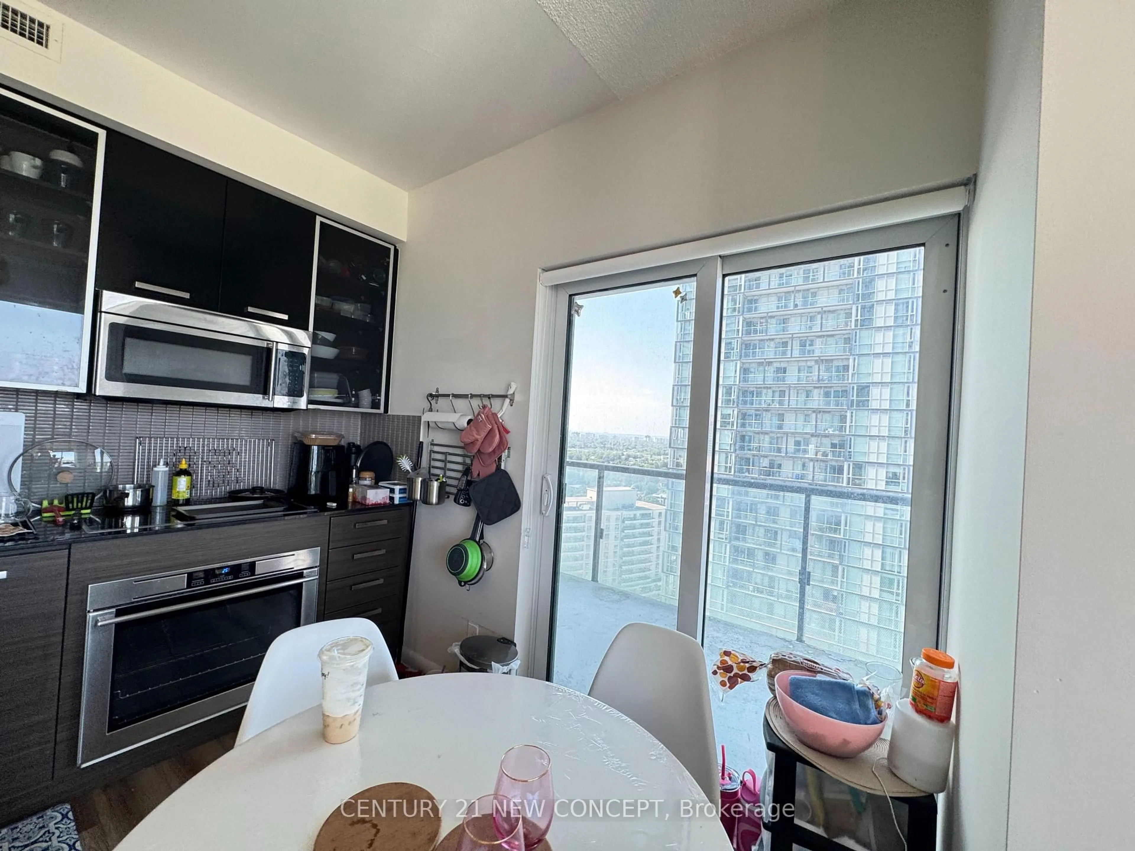 A pic of a room for 5168 Yonge St #2709, Toronto Ontario M2N 5P6