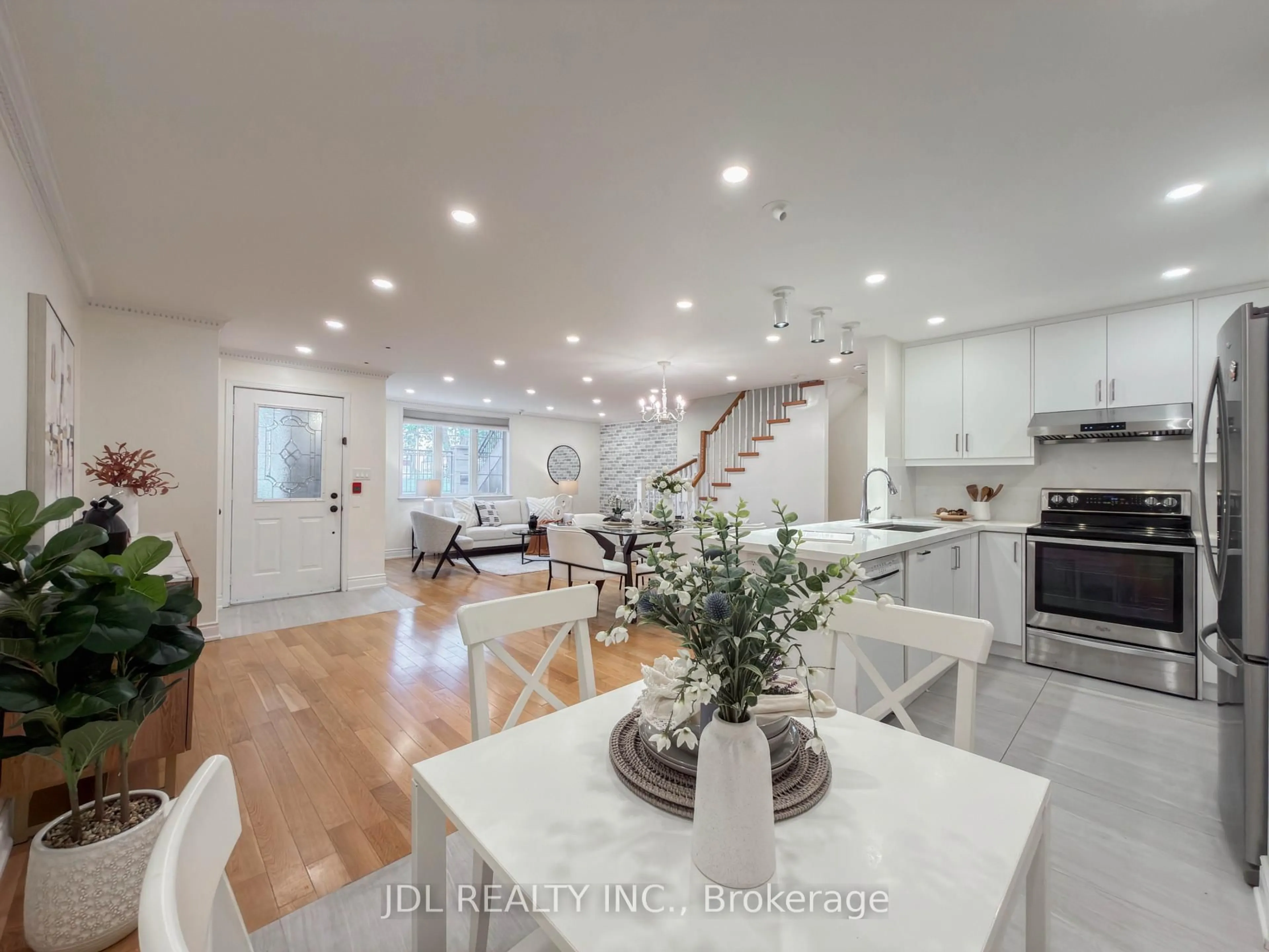 Open concept kitchen, unknown for 108 Finch Ave #C17, Toronto Ontario M2N 6W6