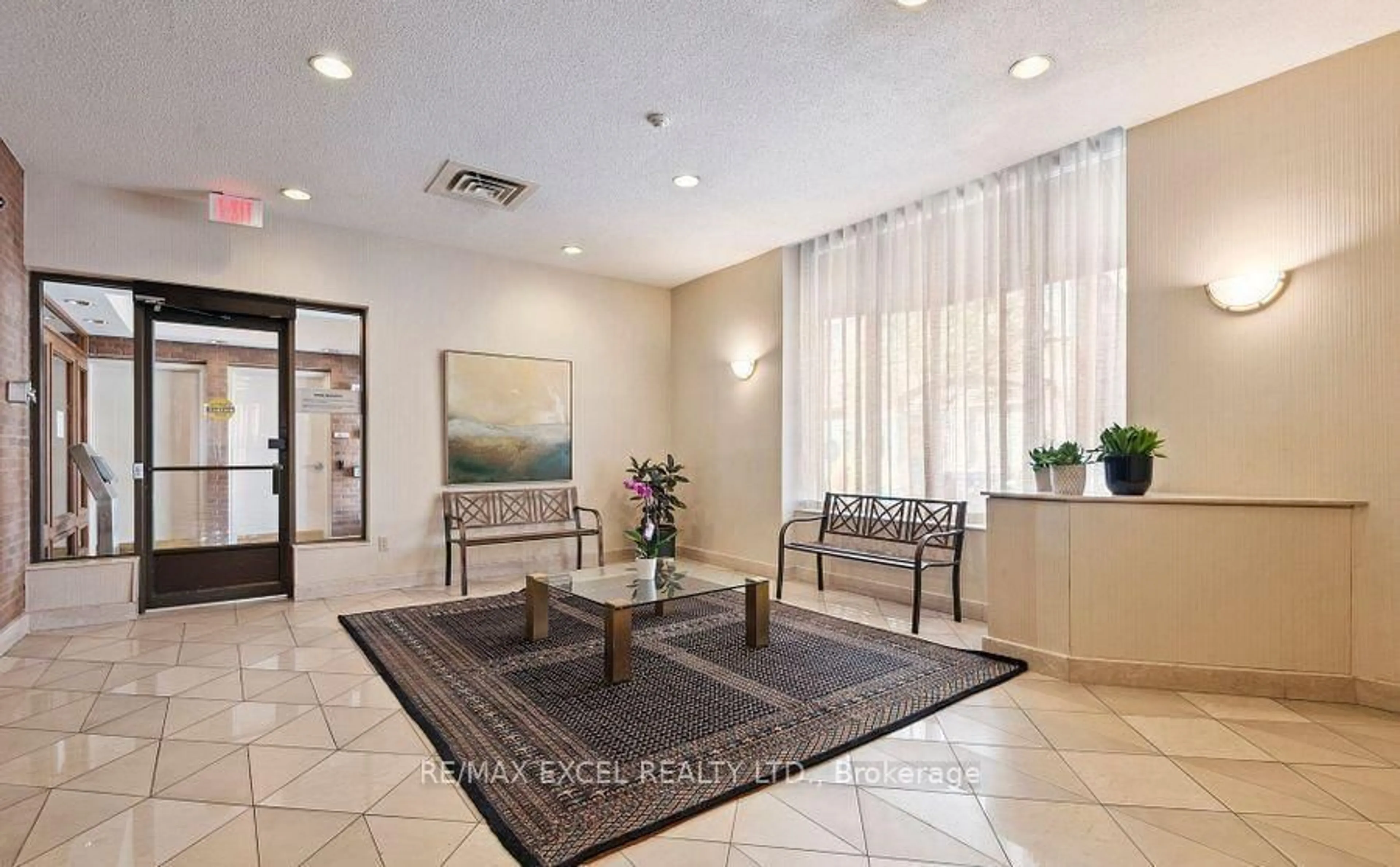 Indoor foyer for 135 George St #603, Toronto Ontario M5A 4E8