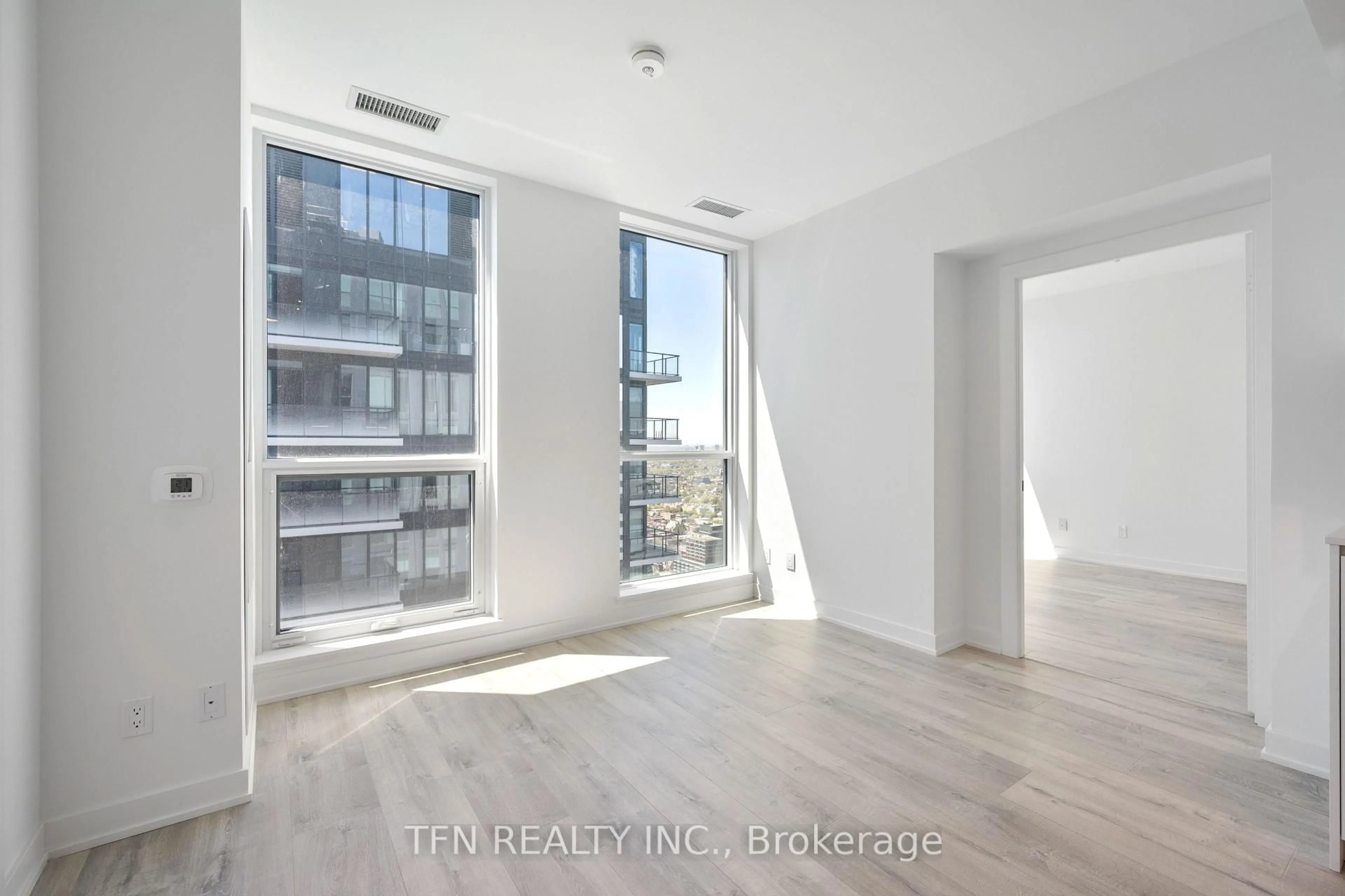 A pic of a room for 327 King St #4704, Toronto Ontario M5A 0Y5