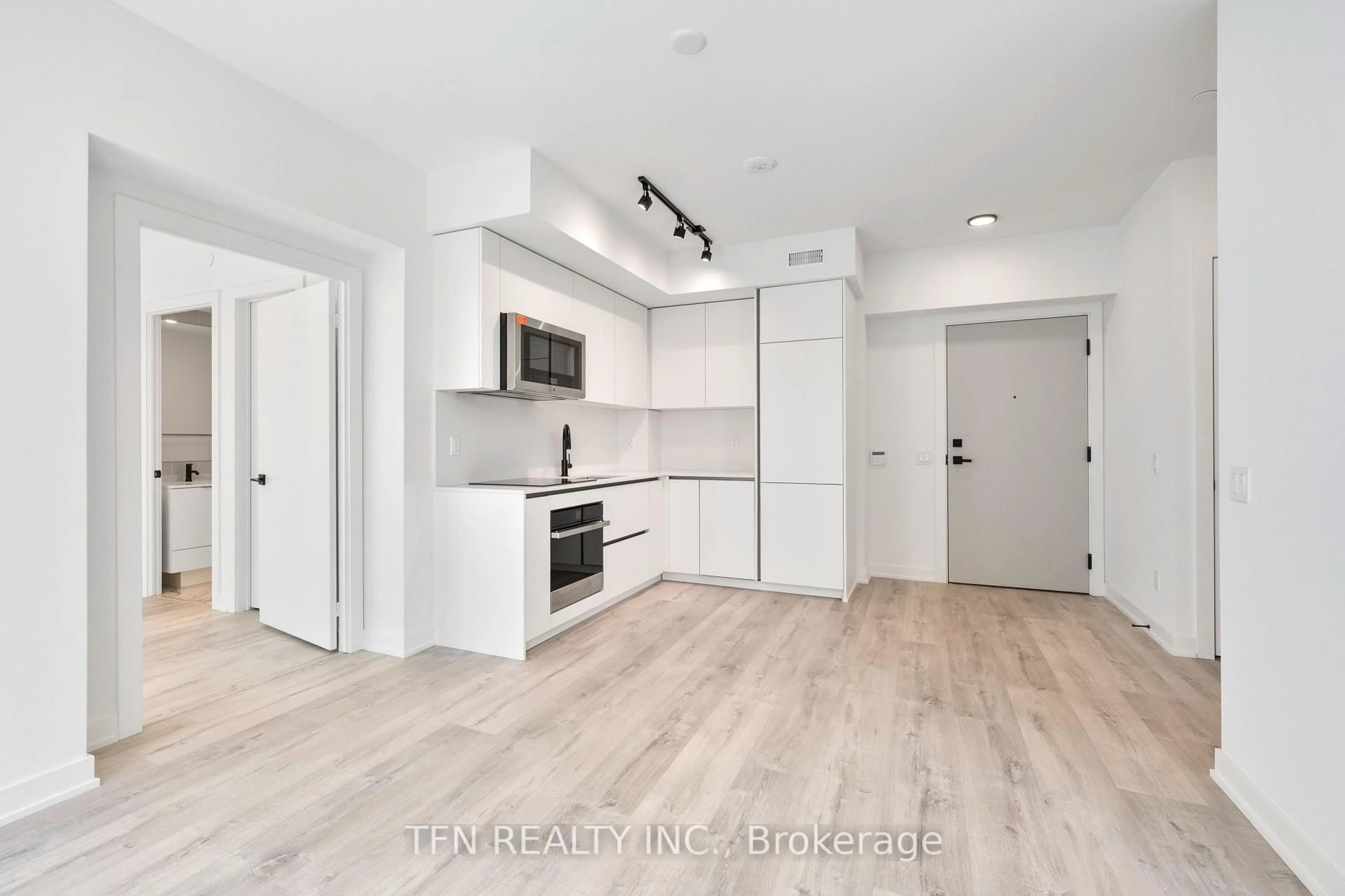 Unknown for 327 King St #4704, Toronto Ontario M5A 0Y5