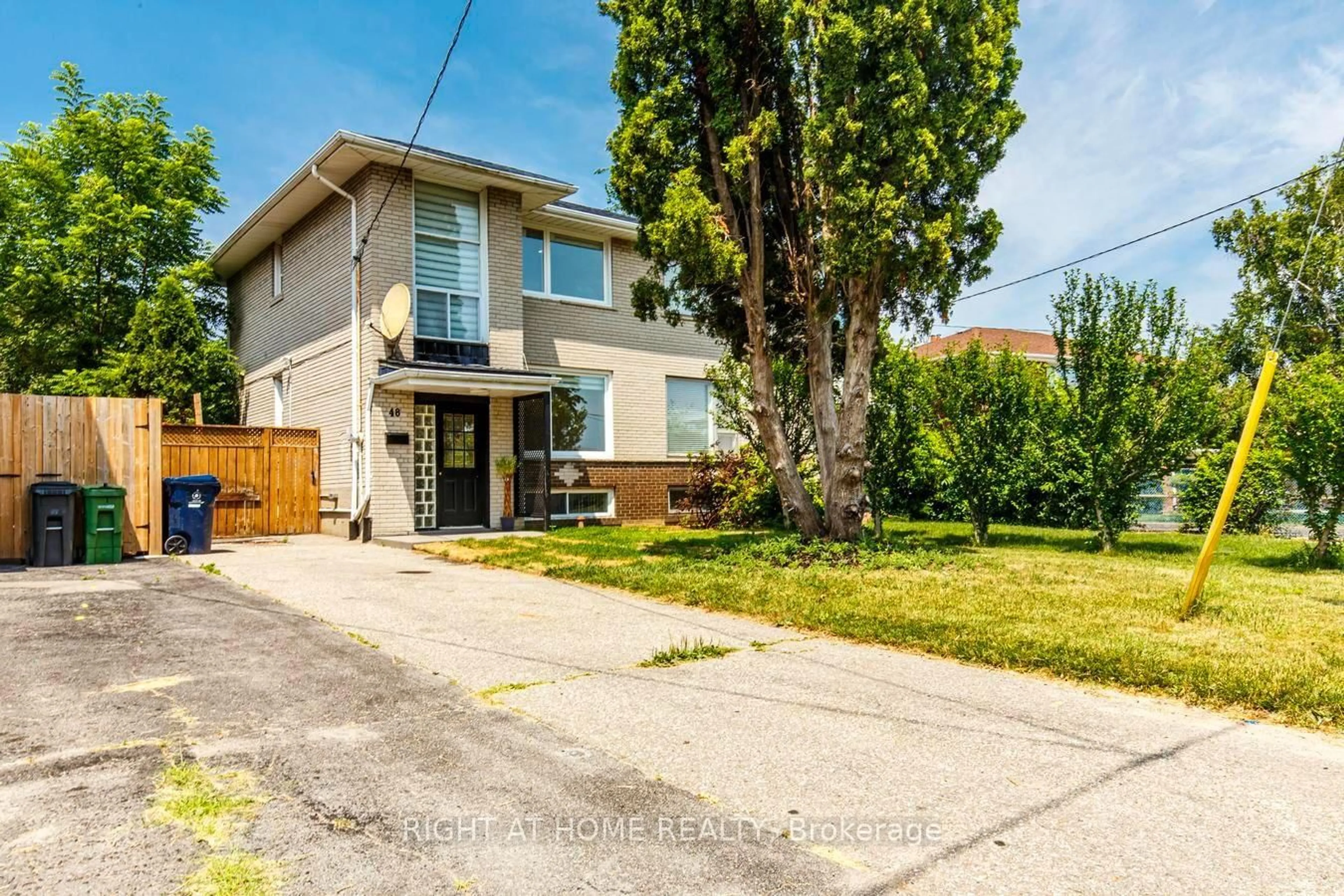 Unknown for 48 Daleside Cres, Toronto Ontario M4A 2H6